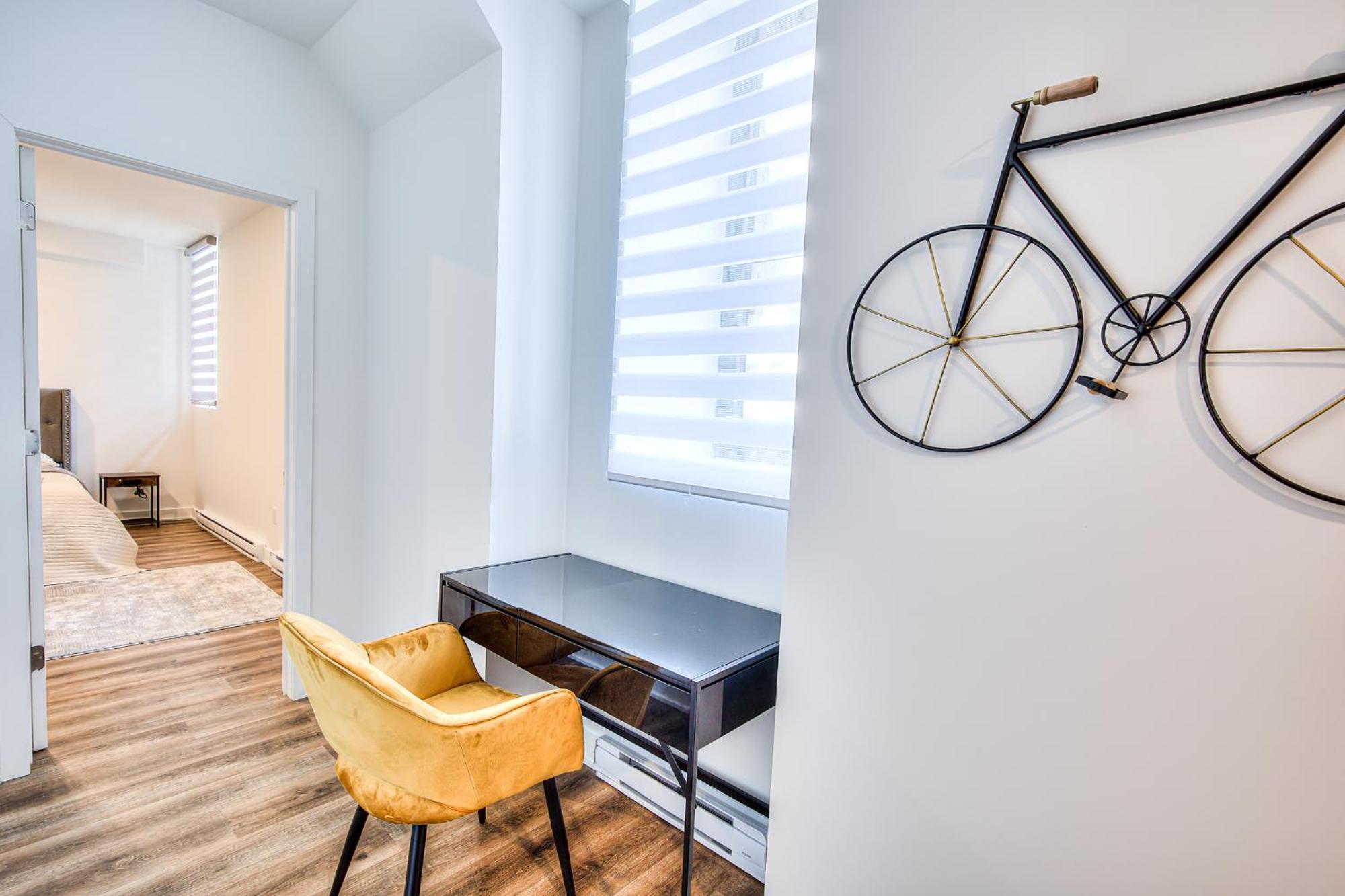 2br+gym For Vip Corporate & Students Downtown Mtl Apartment *