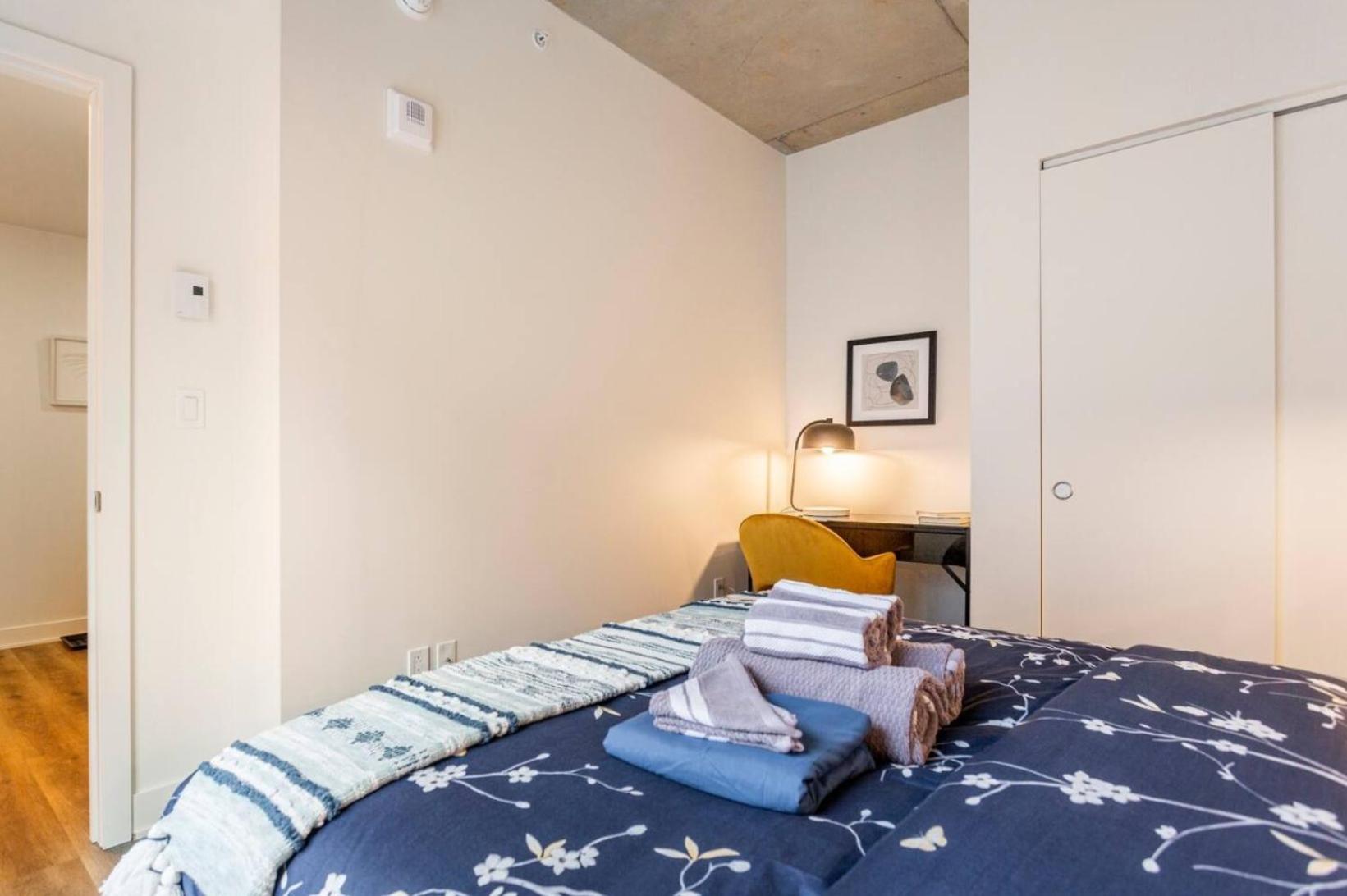 2br+gym For Vip Corporate & Students Downtown Mtl Montreal