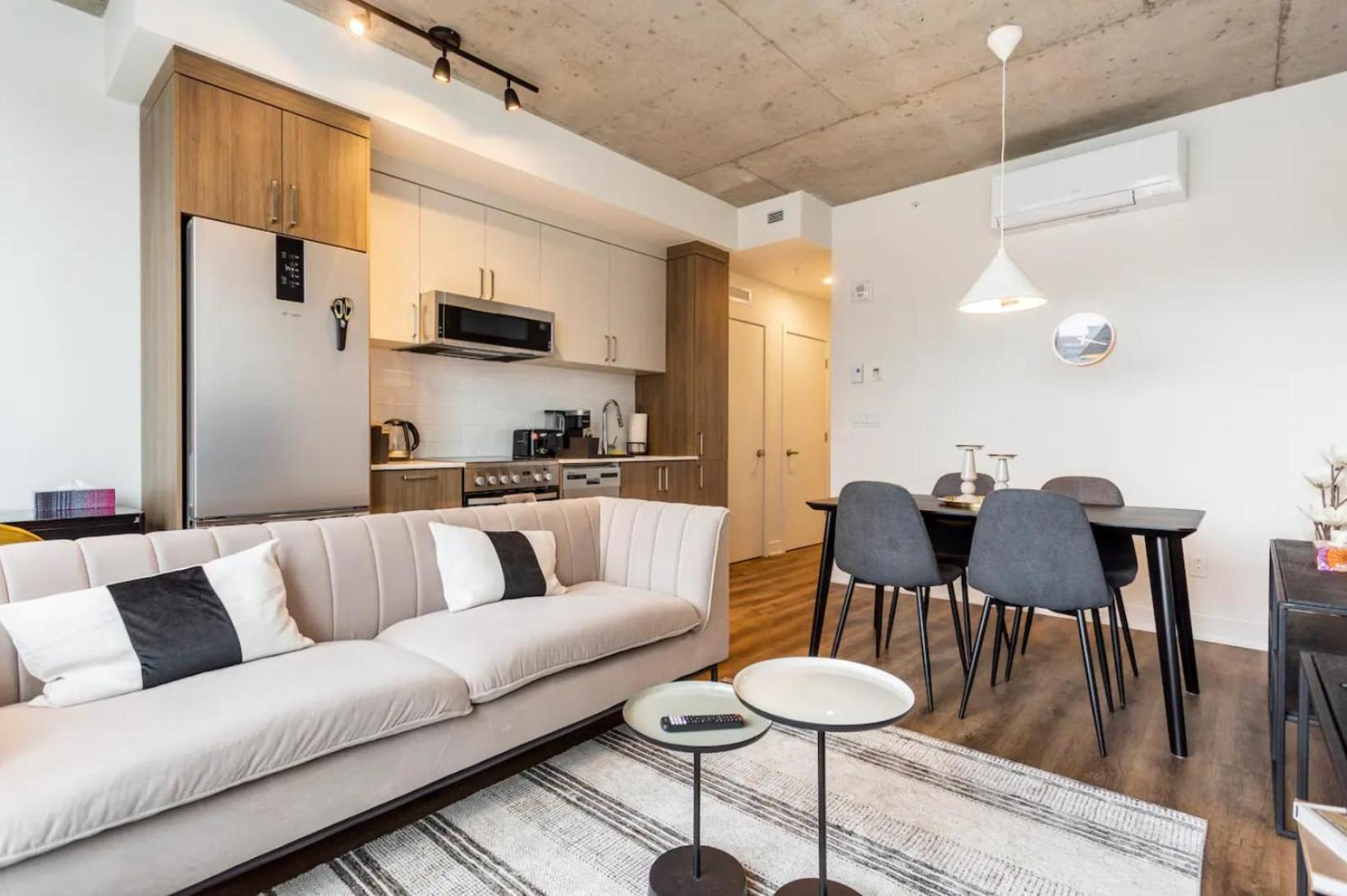2br+gym For Vip Corporate & Students Downtown Mtl Apartment *