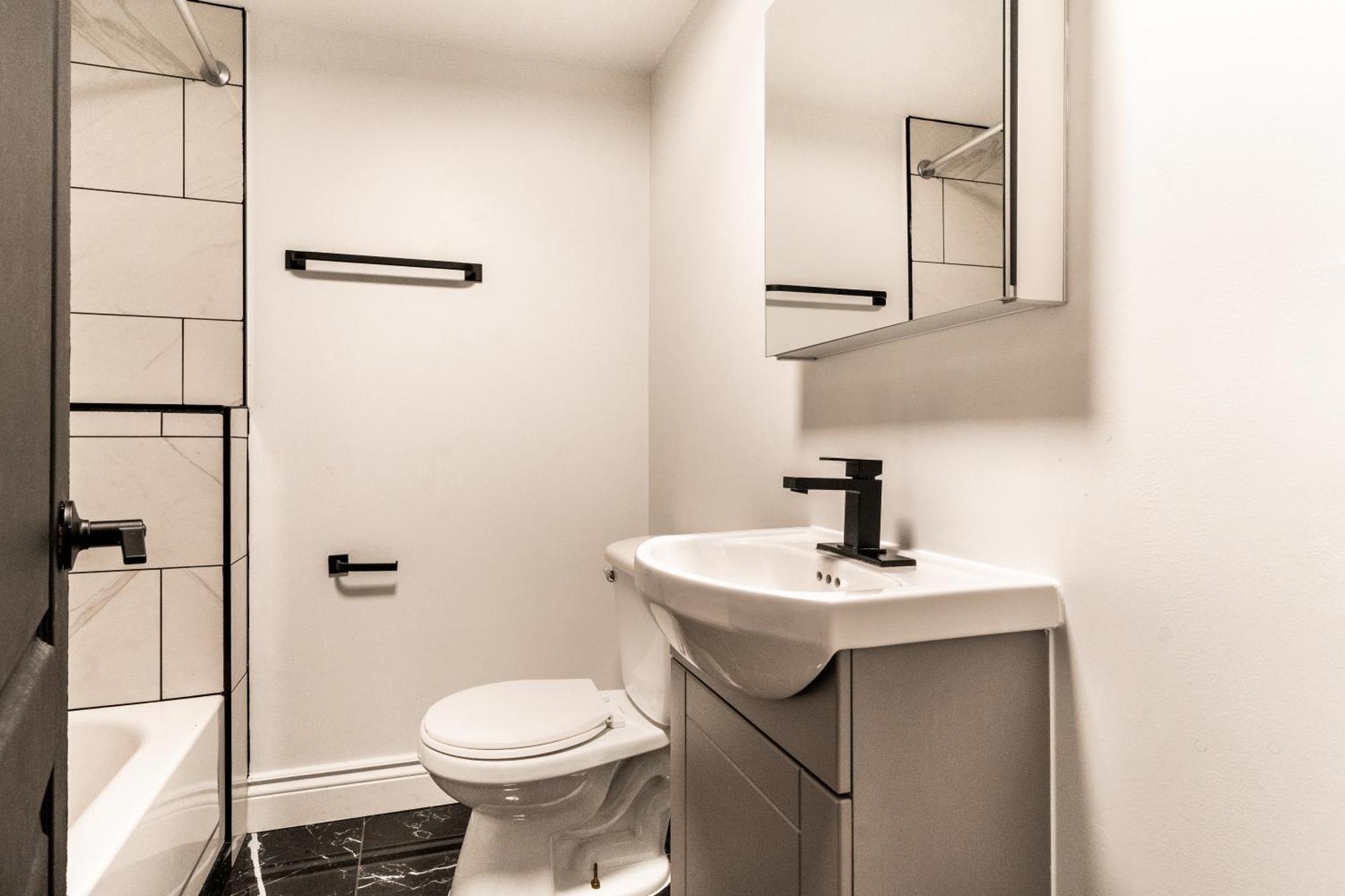 Apartment Studio In Plateau Mont-royal - 102 *