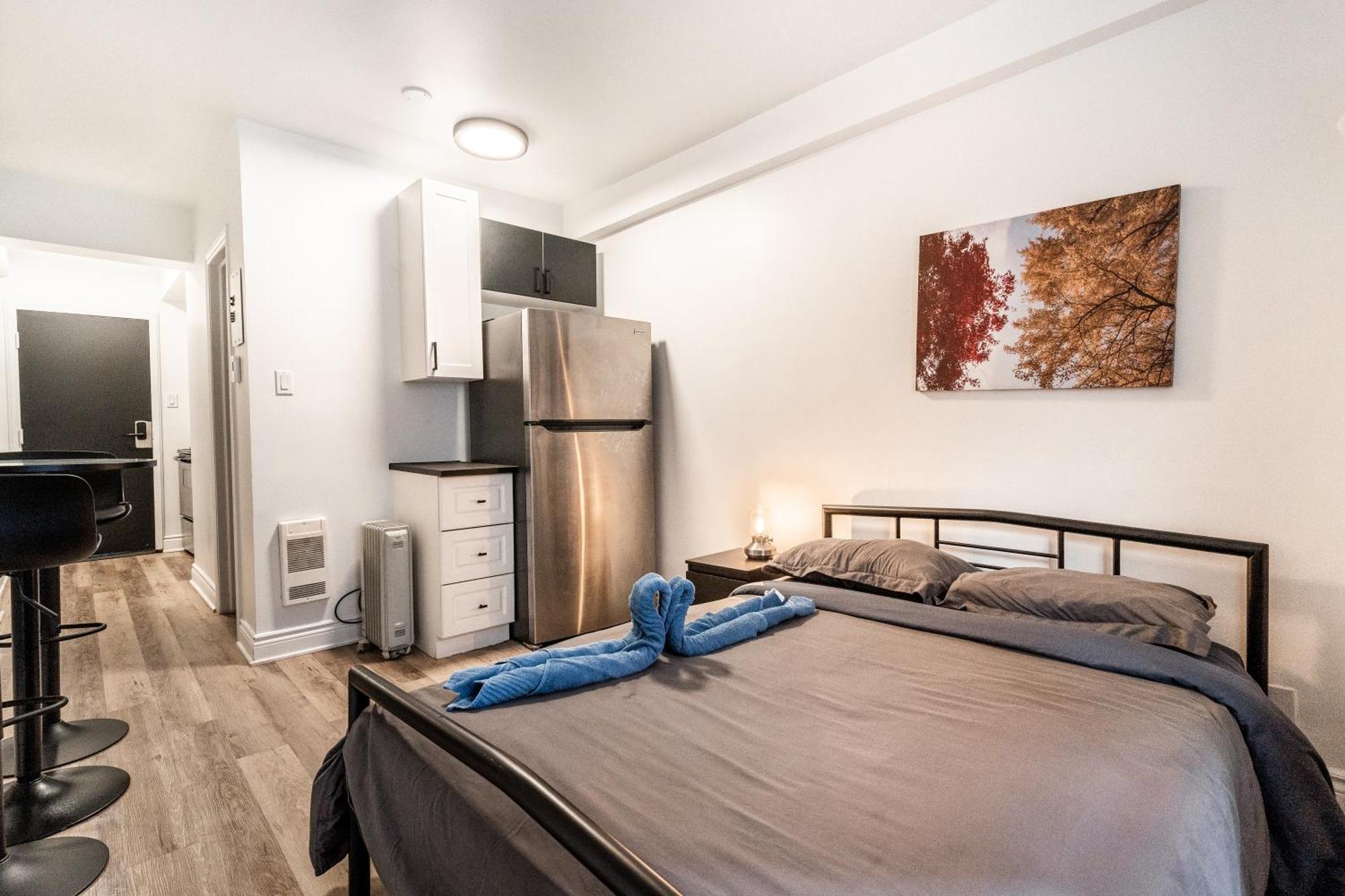 Studio In Plateau Mont-royal - 102