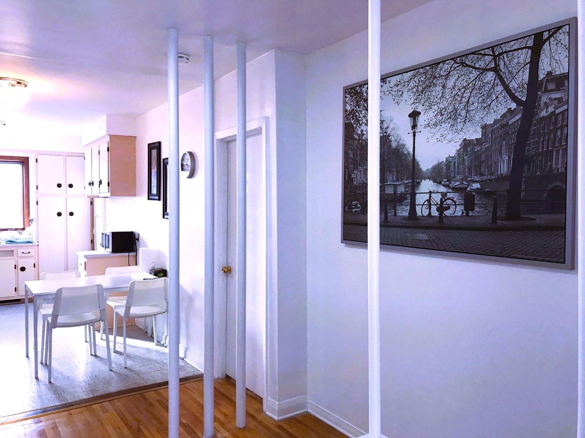 Big Private Midmontreal Next To Station Metro - Parking Free * Montreal