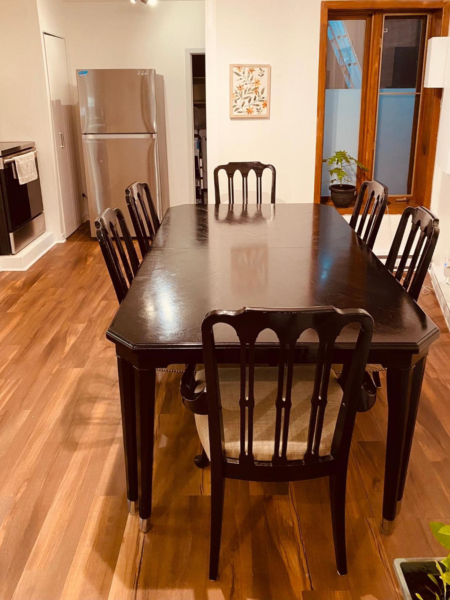 Apartment Lovely 2-bedroom At The Heart Of Le-plateau Montreal