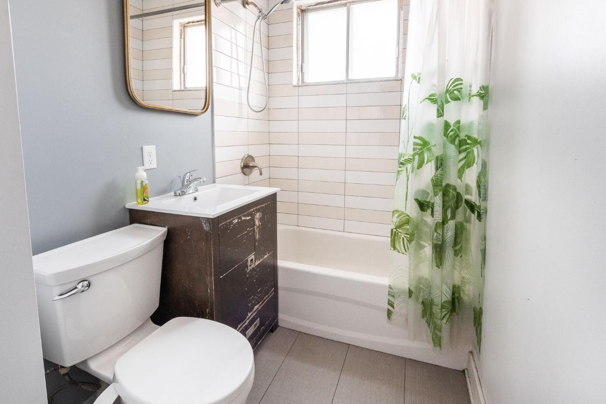 3 - 2234 Apartment *