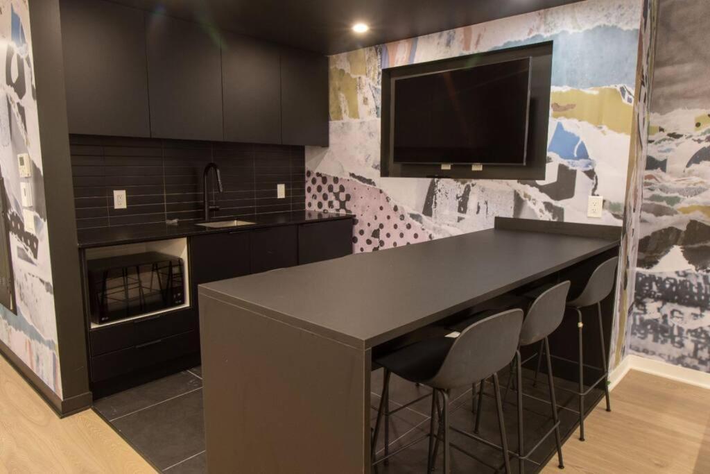 Bel Au Centre-ville Apartment Montreal
