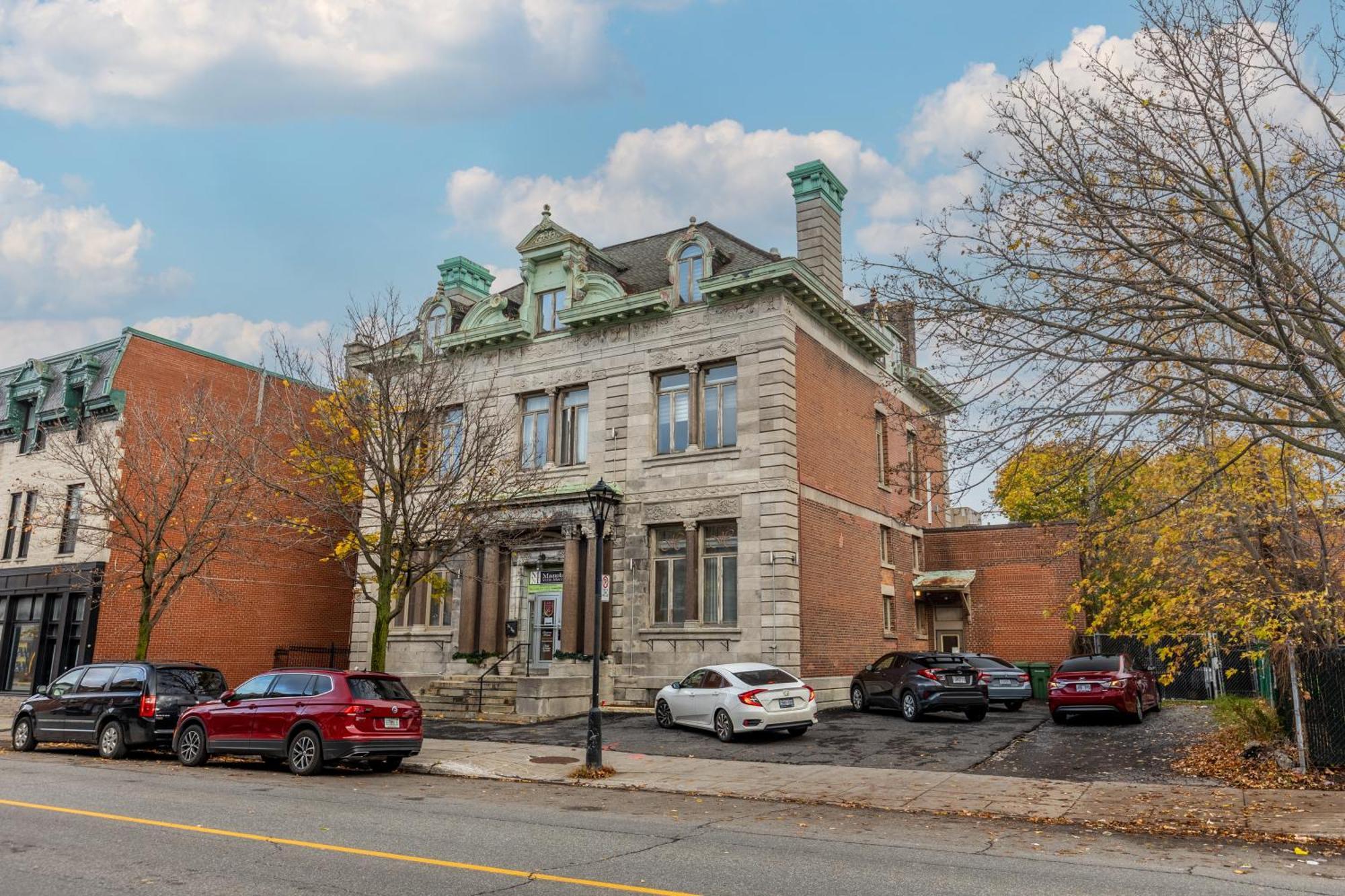 Hotel Manoir Marie Montreal