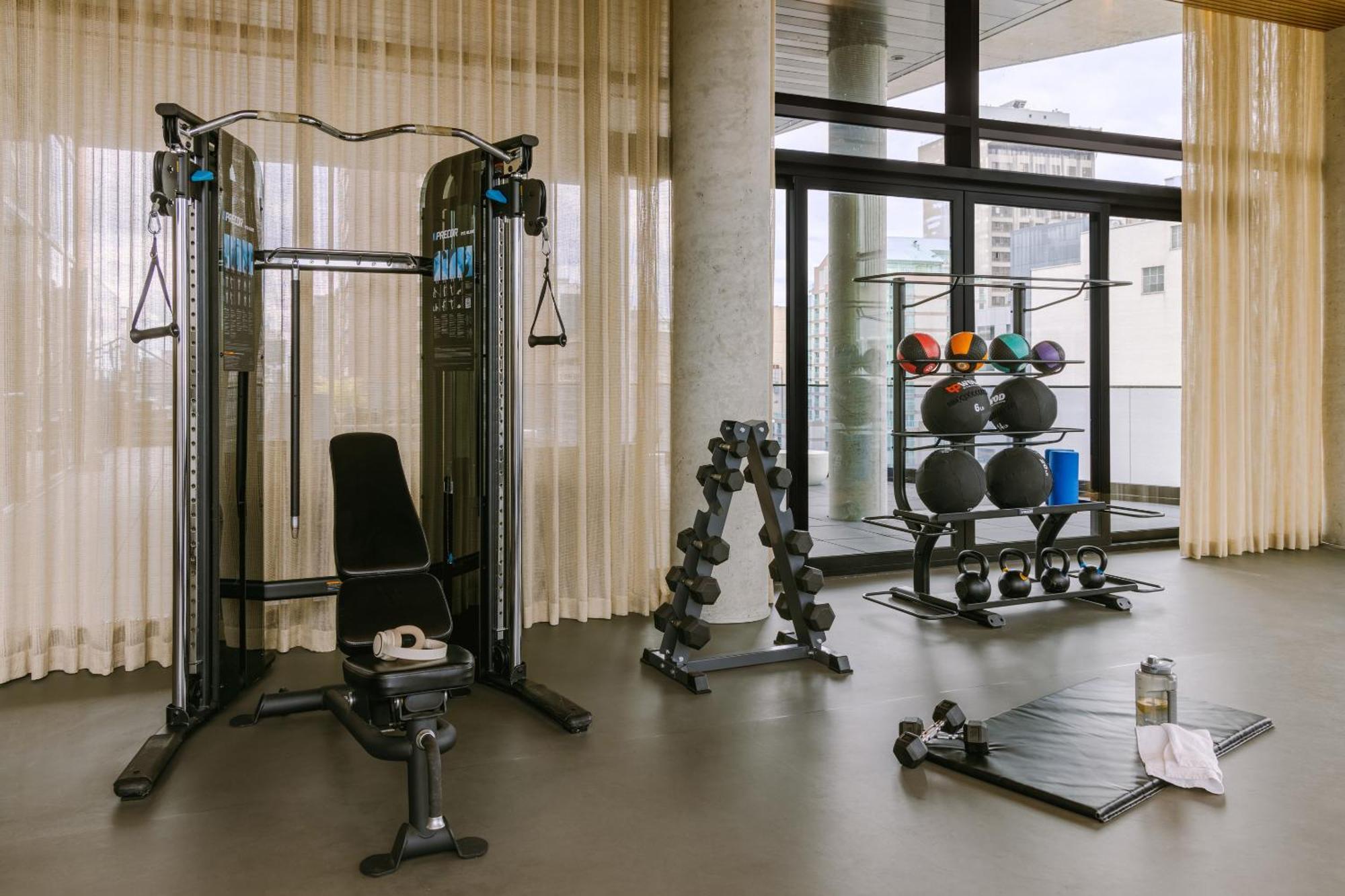 Sonder Maisonneuve Aparthotel 3*