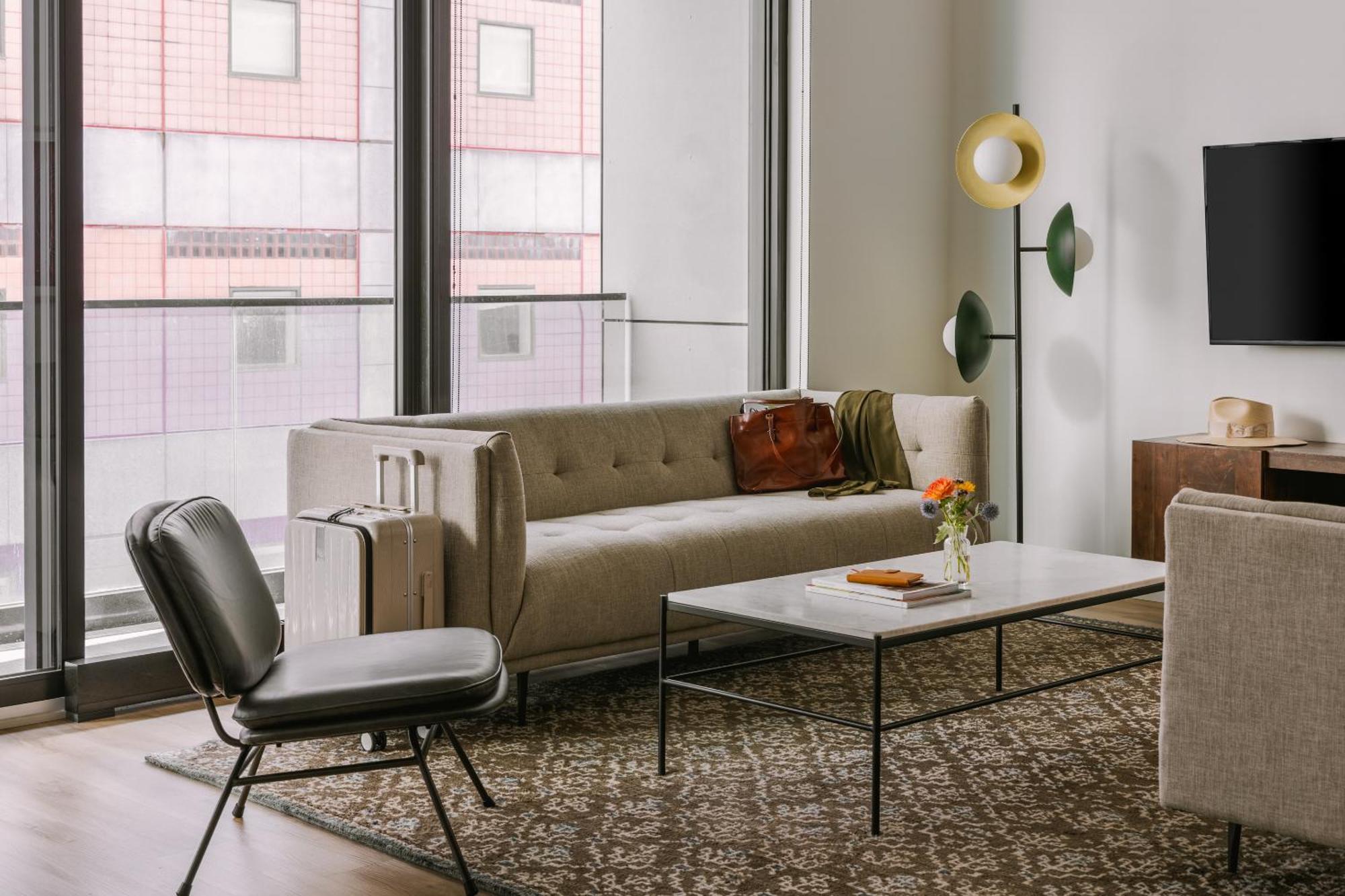 Sonder Maisonneuve Aparthotel