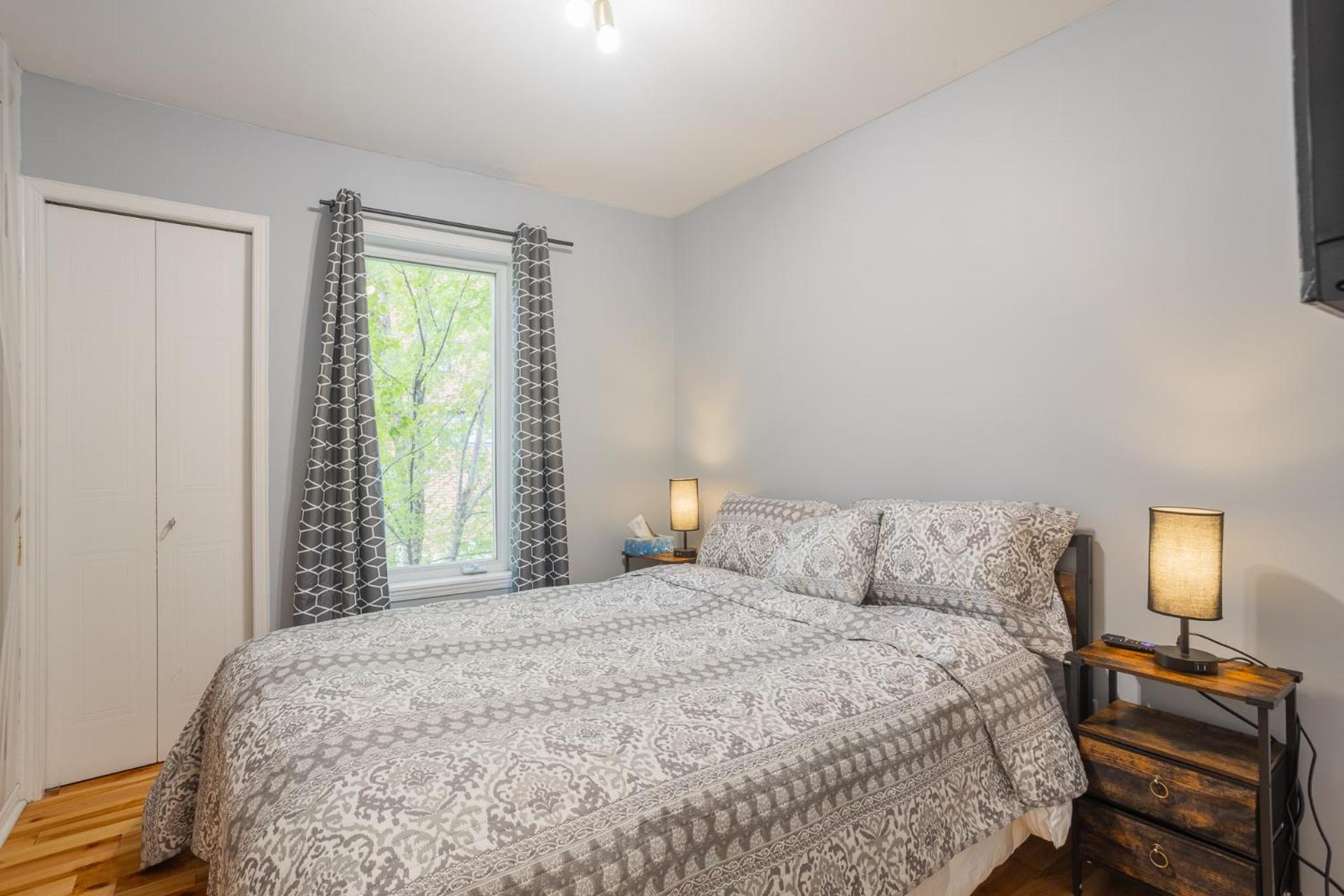 Amazing 4-bedrooms Holiday home Montreal