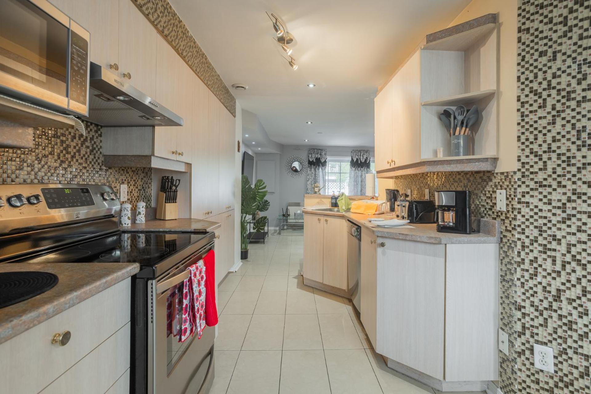 Amazing 4-bedrooms Holiday home Montreal