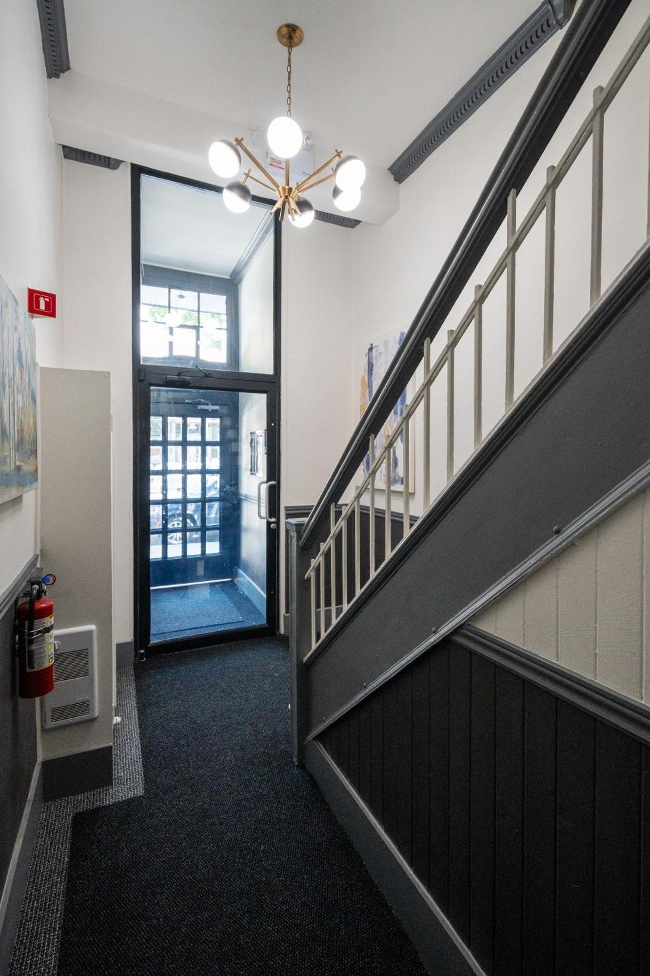 Apartment Les Suites Saint-laurent Montreal