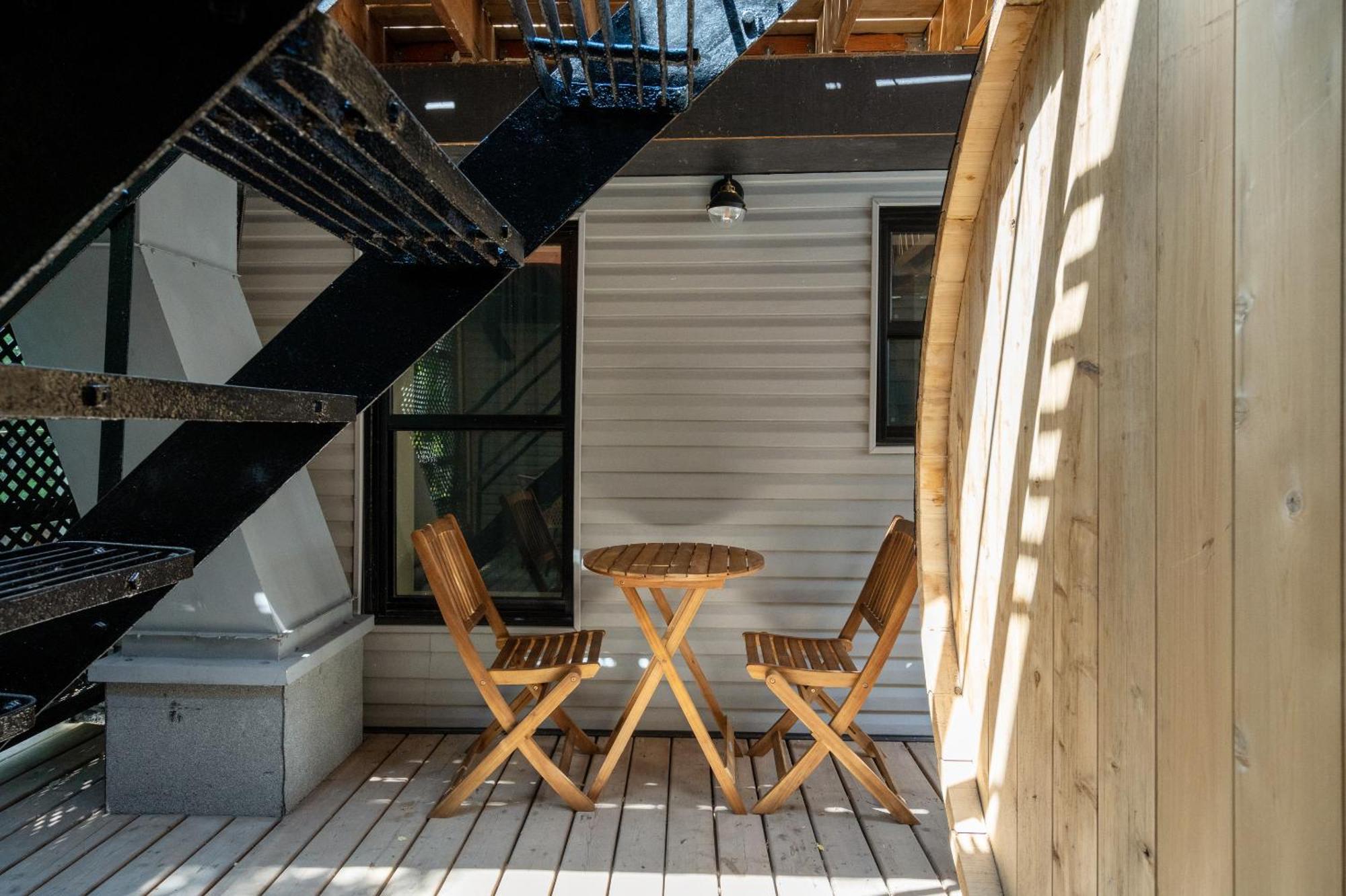 Les Suites Saint-laurent Apartment Montreal