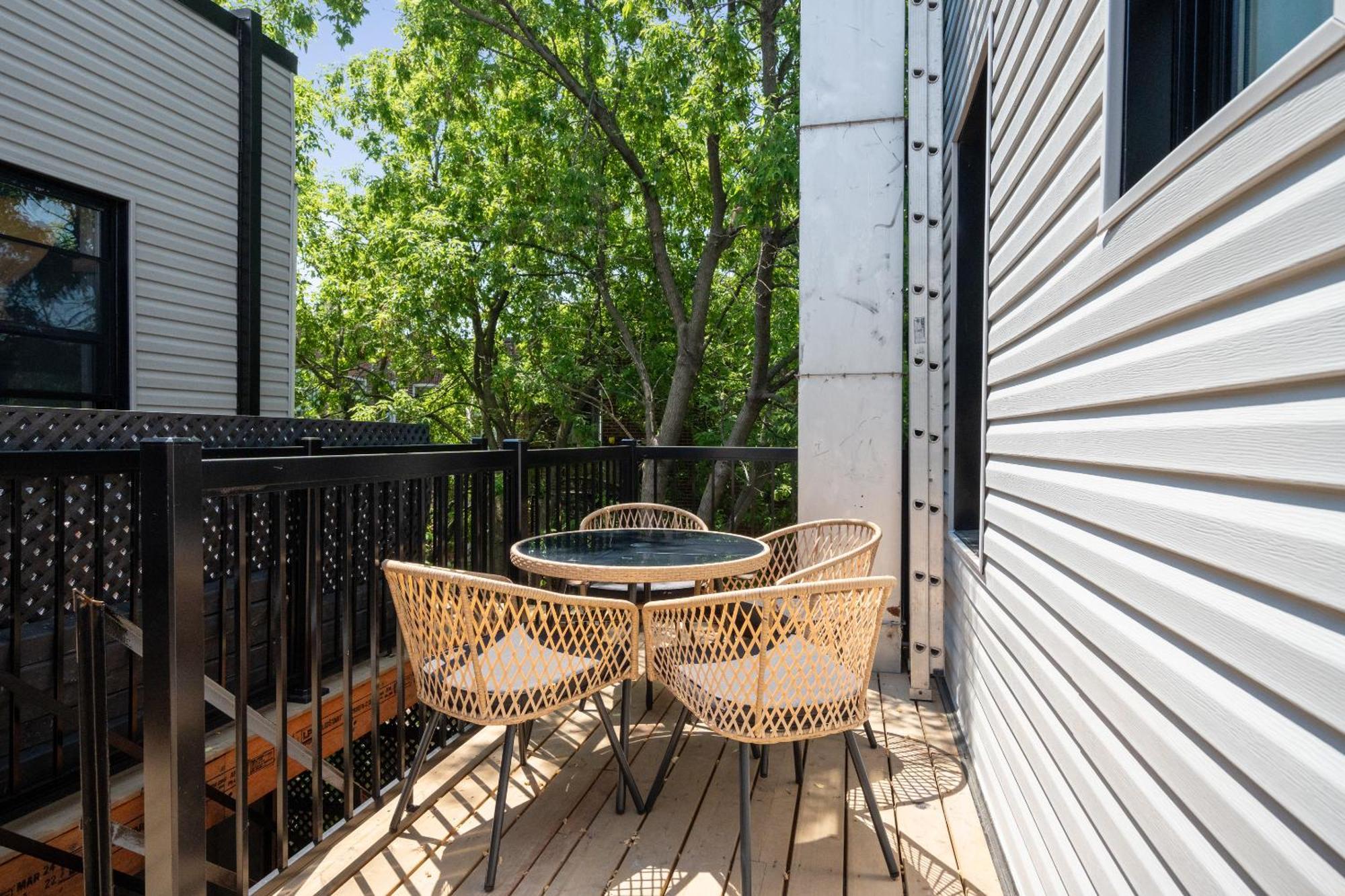 Les Suites Saint-laurent Montreal