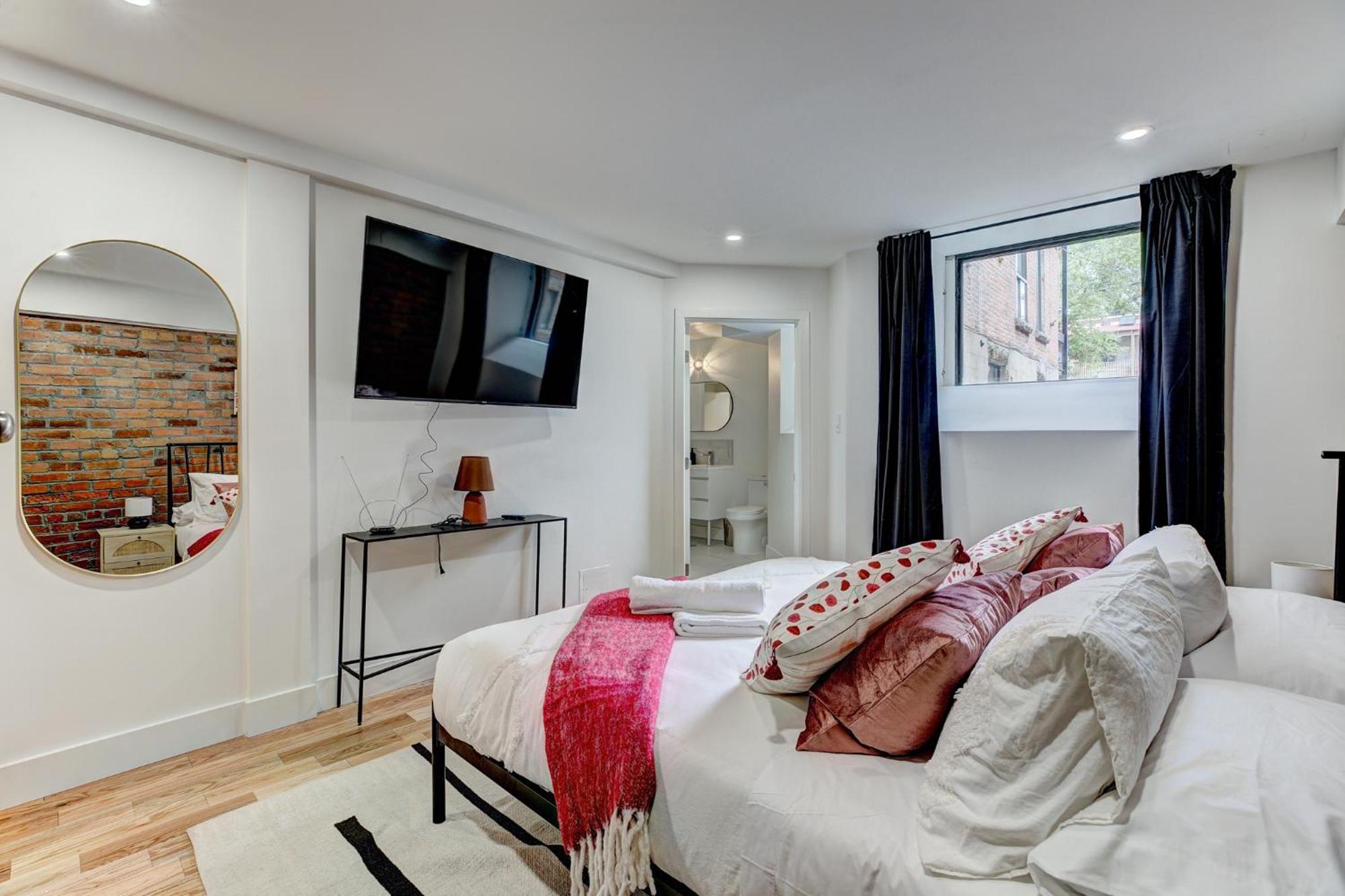 Les Lofts Du Plateau Apartment *