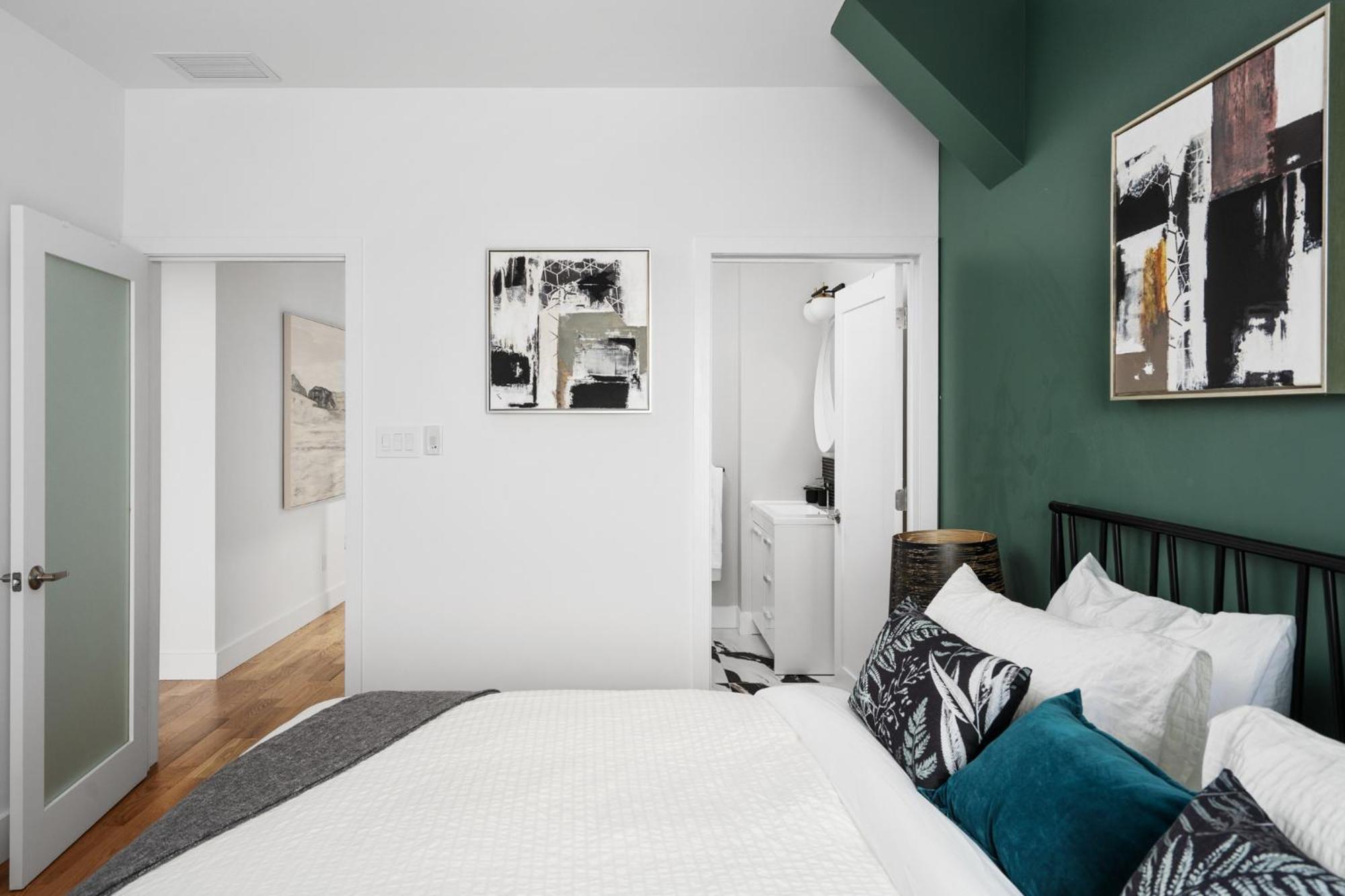 Les Lofts Du Mont Royal Apartment