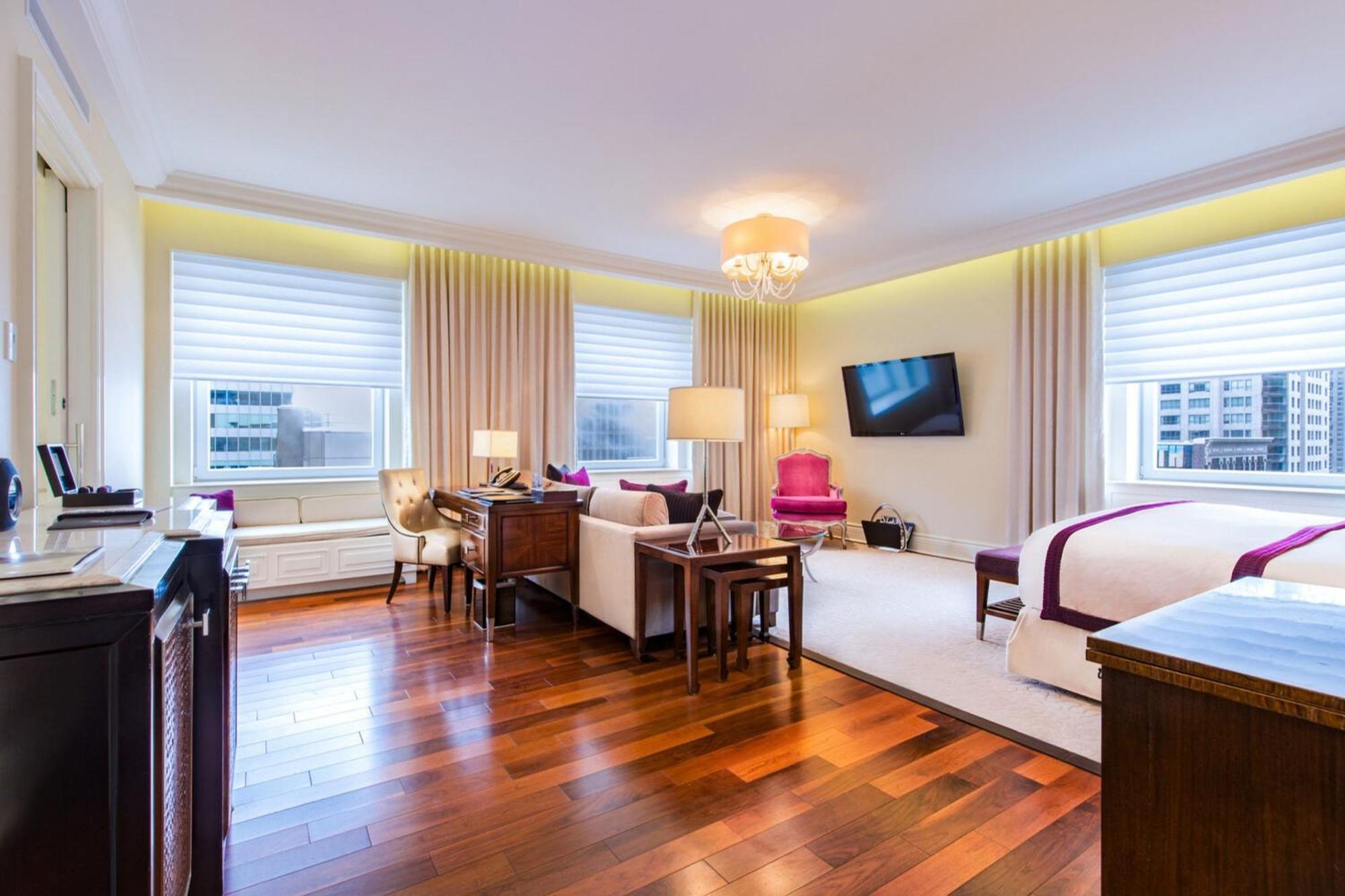 The Ritz-carlton, Hotel