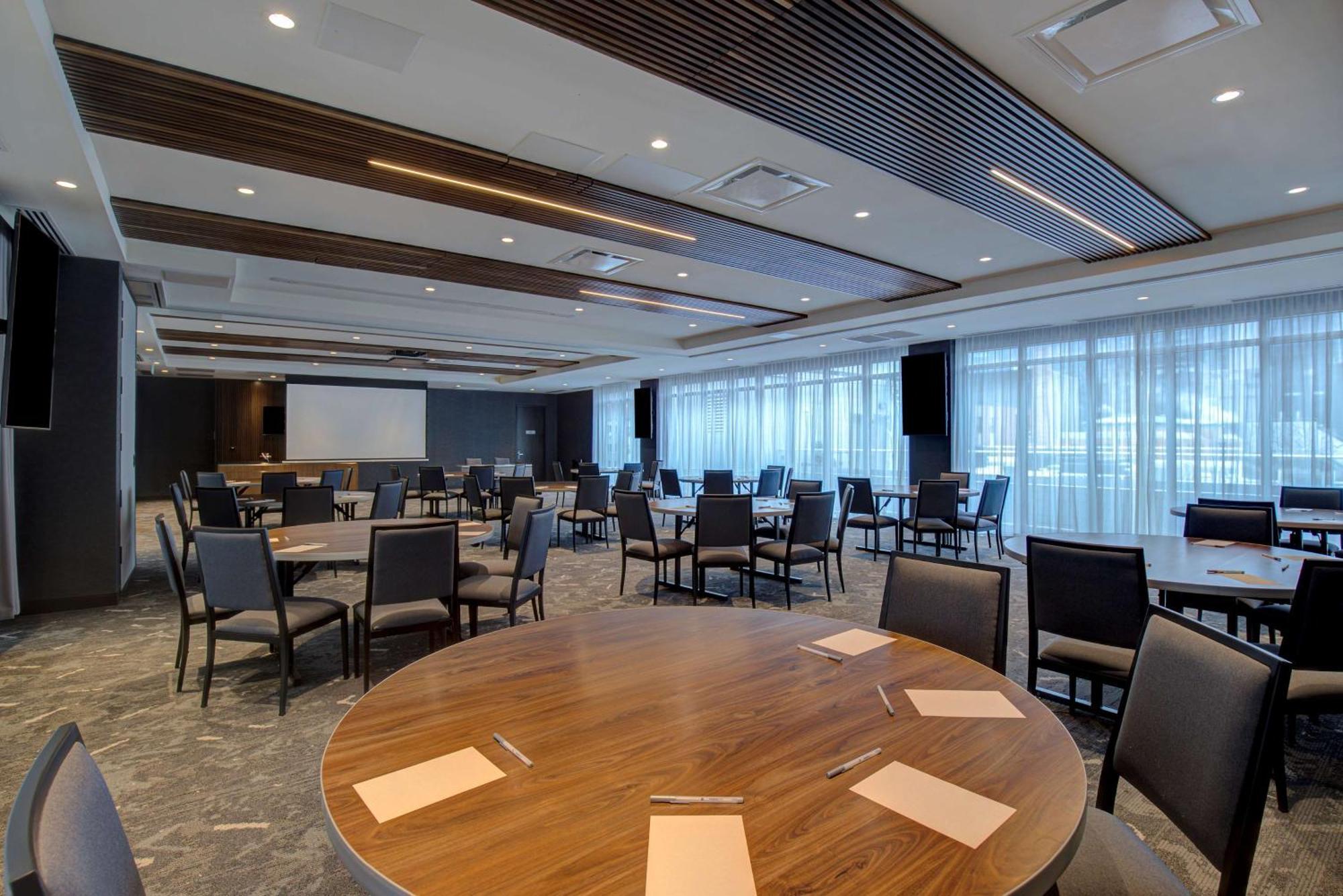 Homewood By Hilton Downtown Hotel Montreal