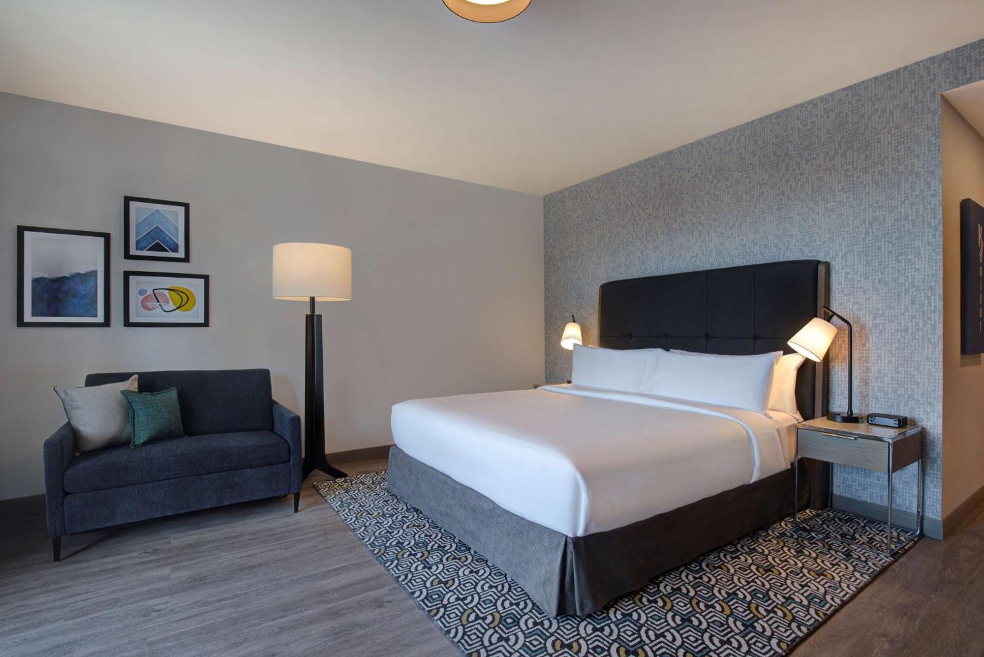 Homewood By Hilton Downtown Hotel Montreal
