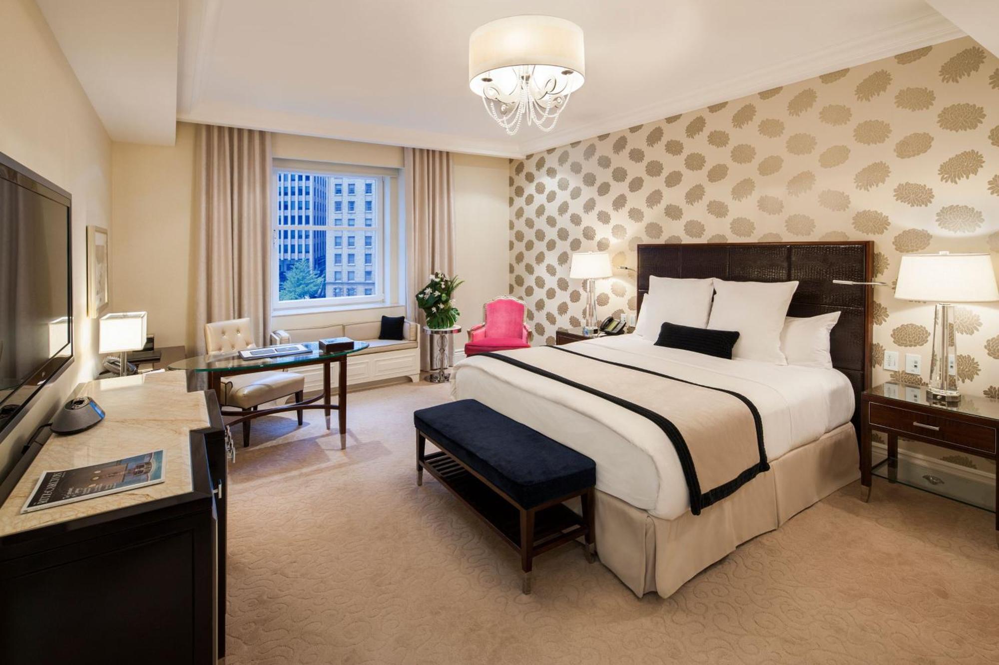 The Ritz-carlton,