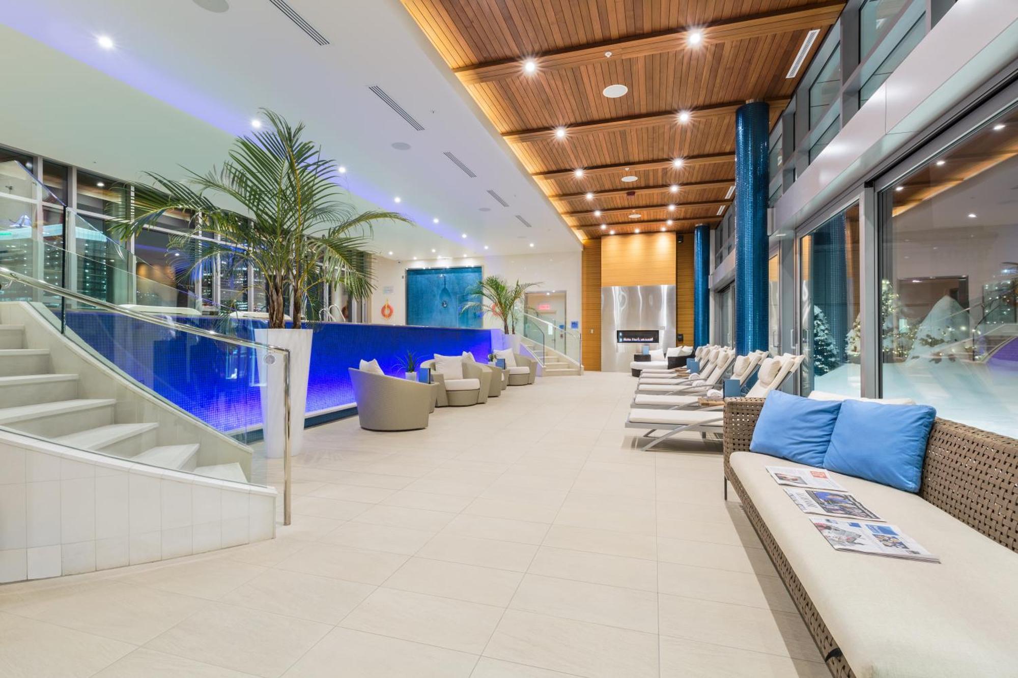 The Ritz-carlton,