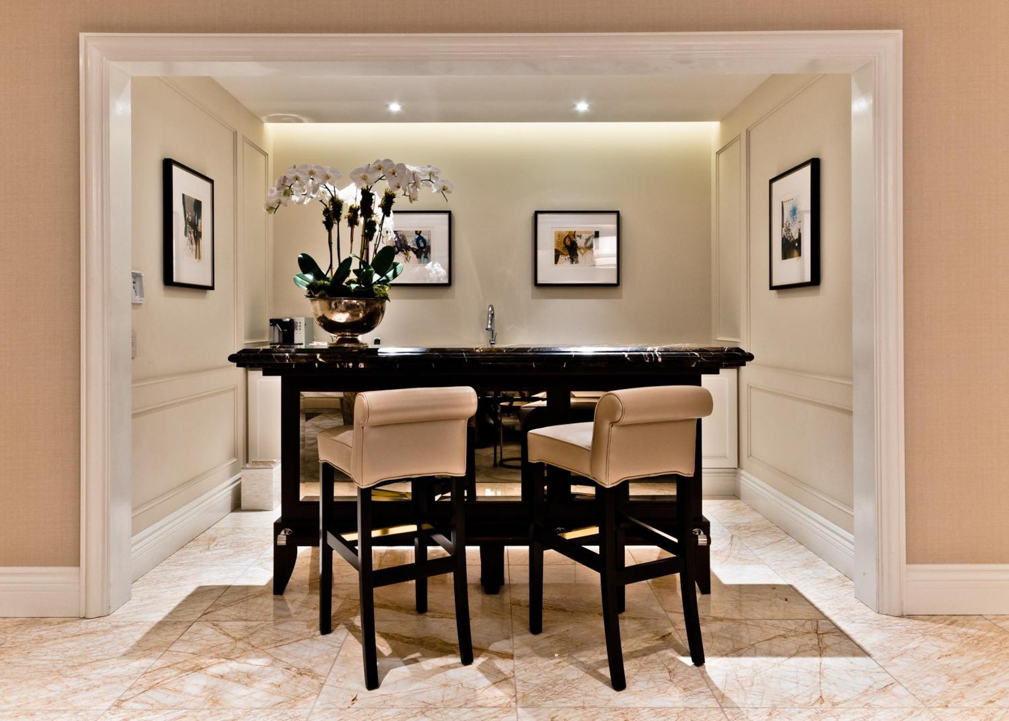 Hotel The Ritz-carlton,