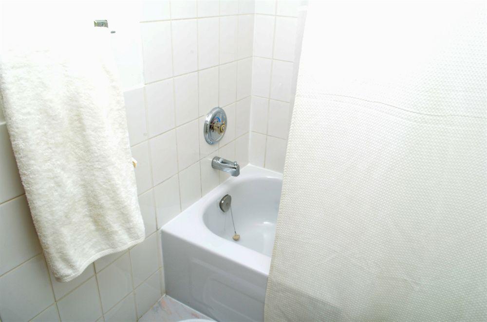 Saint-denis Hotel Montreal