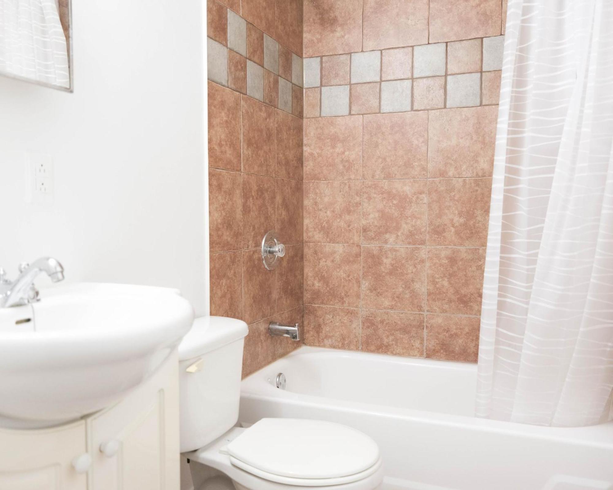 Studio With 1 Bed - 242 Apartment