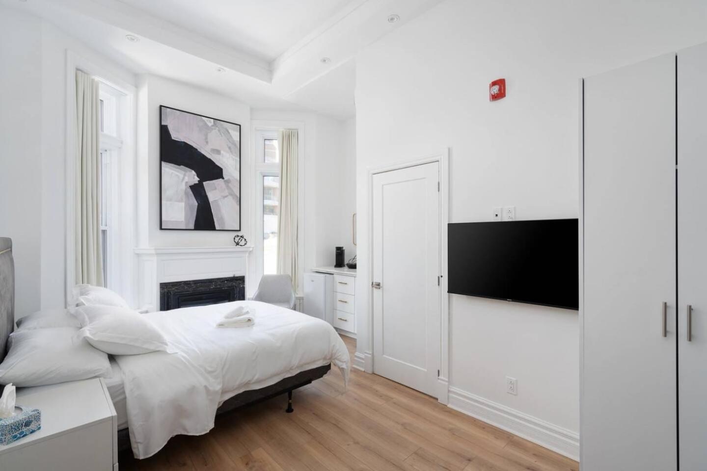 Penfield Hotel Montreal