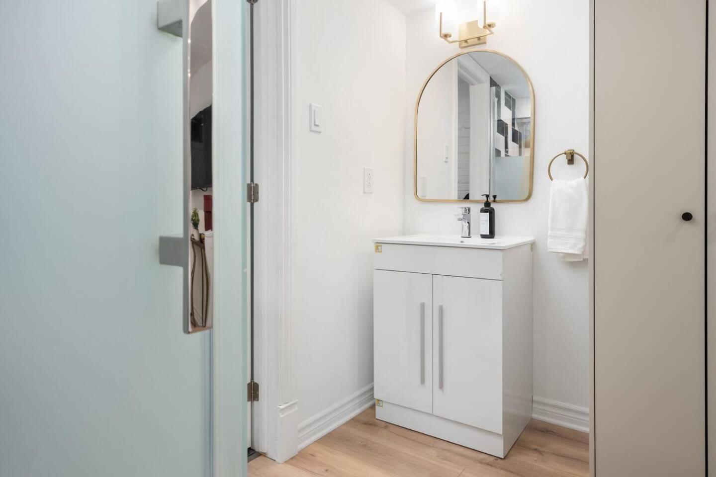 Penfield Hotel Montreal