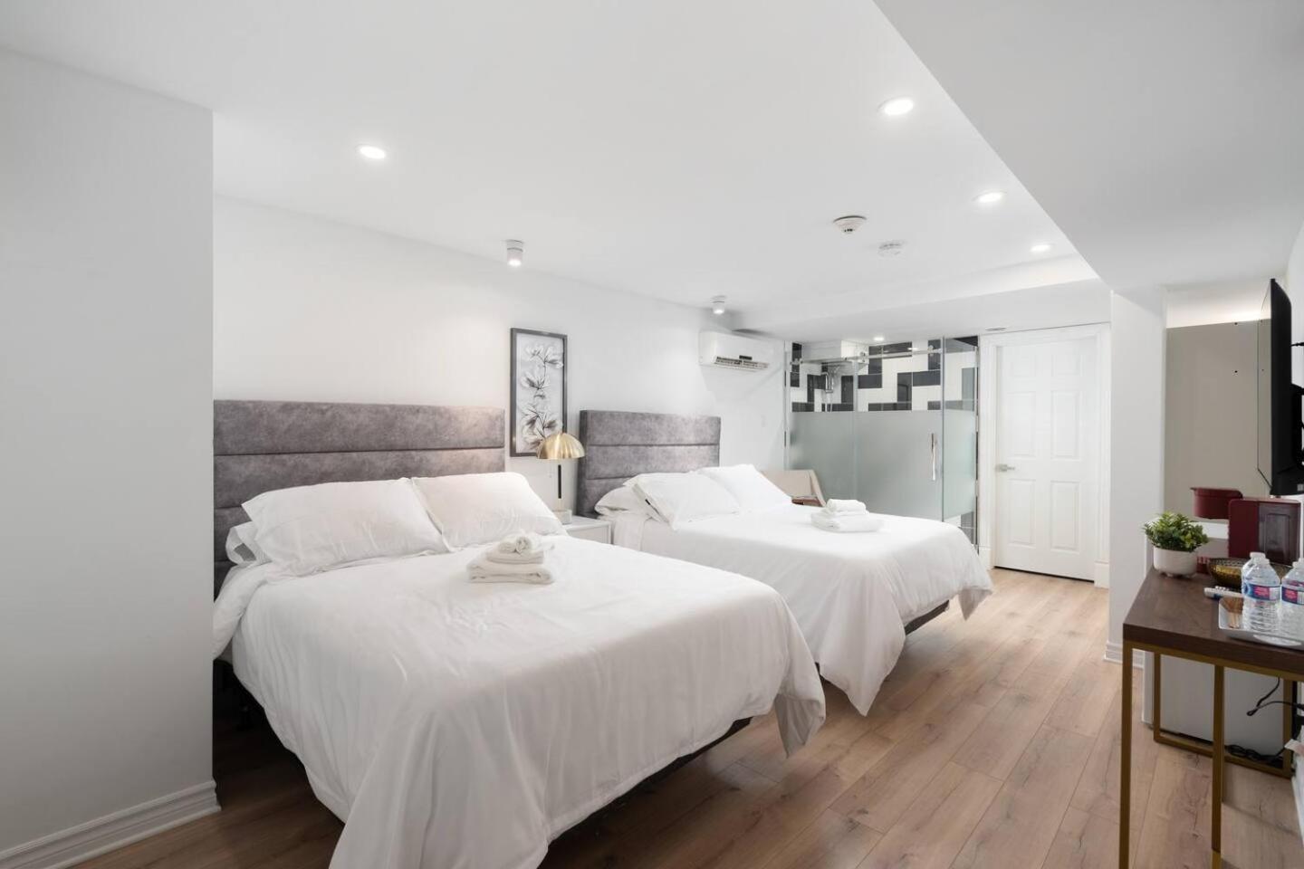 Penfield Hotel *