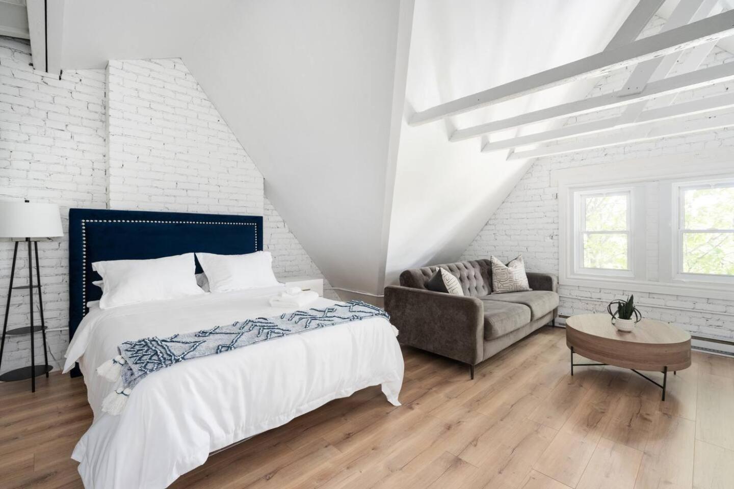 Hotel Penfield Montreal