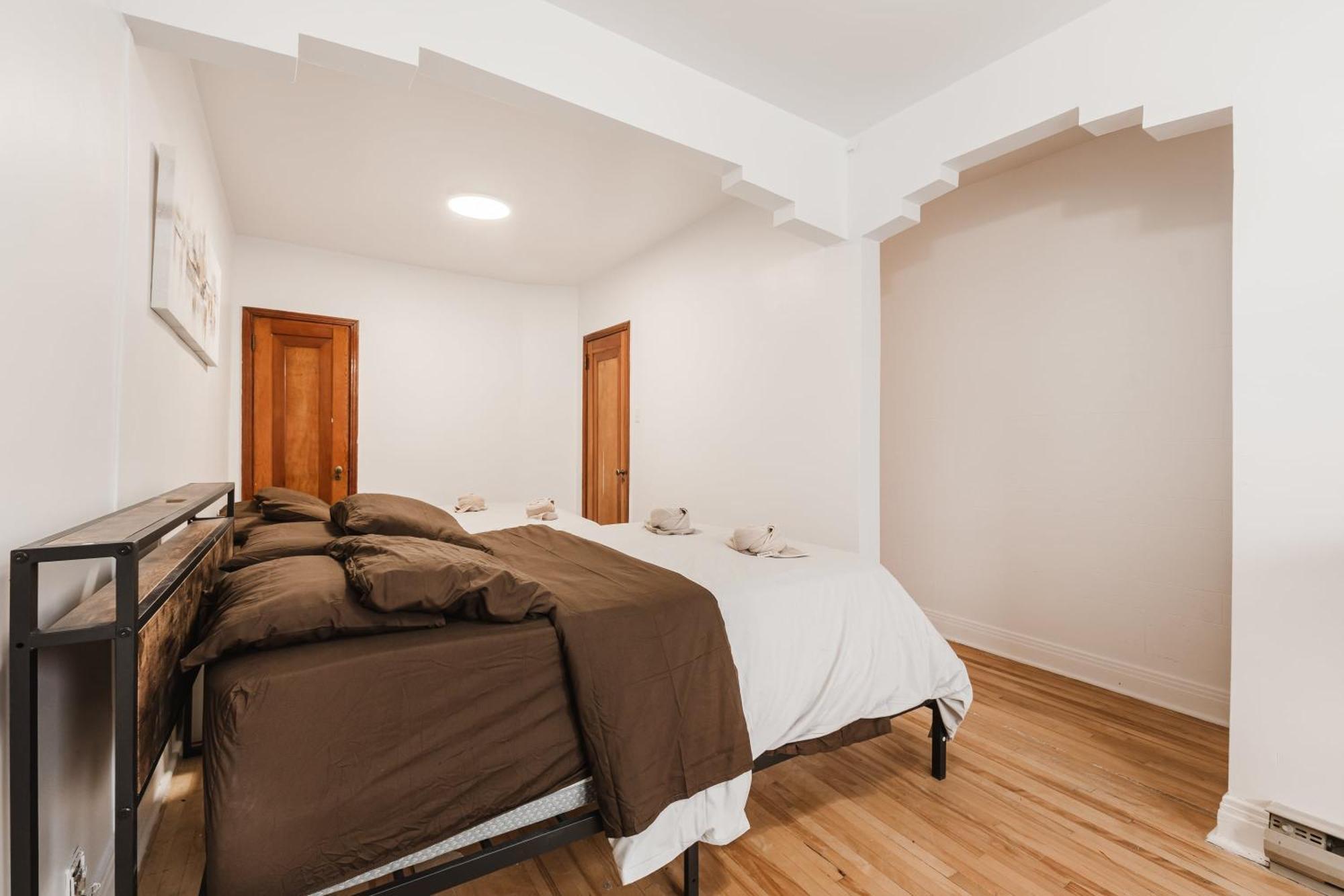 Apartment One Bedroom With Balcony - 2159-03