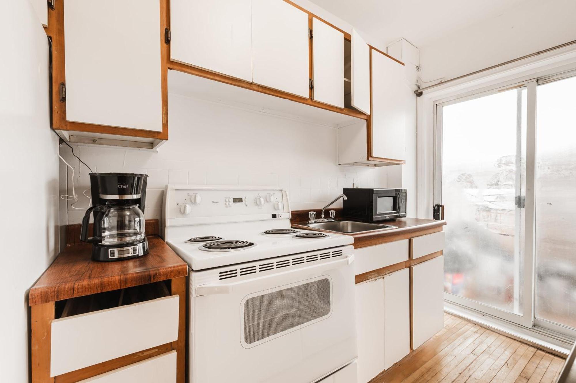 Apartment One Bedroom With Balcony - 2159-03 Montreal