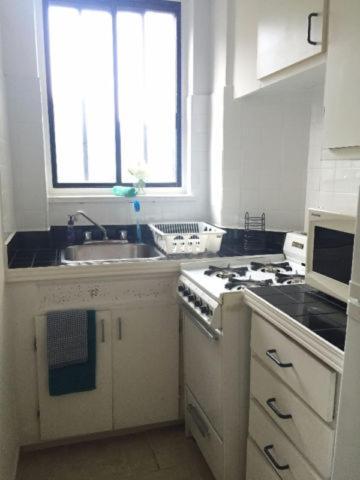 Apartment Stylish Apartment: Comfortable In The Golden Square Mile