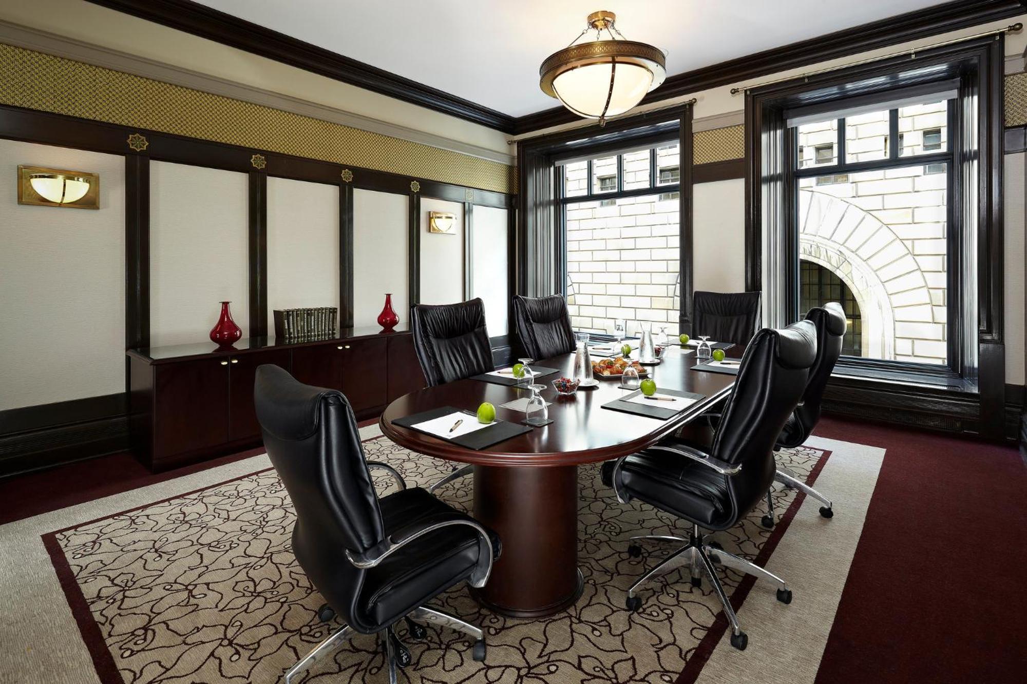 Intercontinental By Ihg Hotel 4*