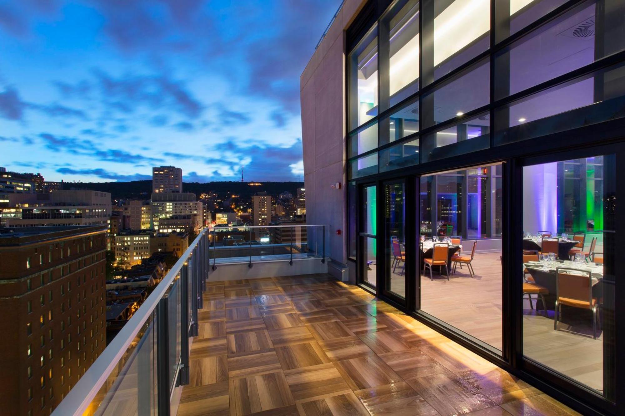 Holiday Inn Hotel & Suites - Montreal Centre-Ville Ouest By Ihg 4*