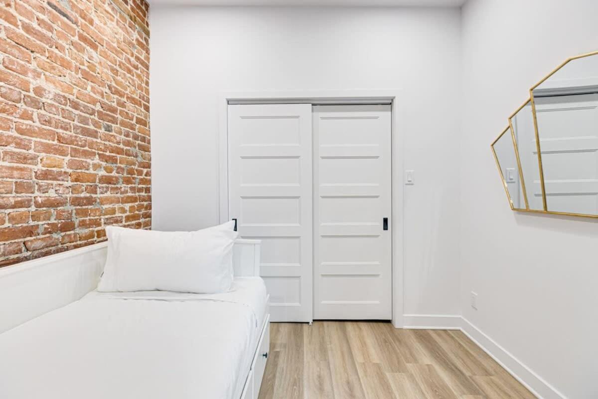 Apartment Modern & Bright 3br With Sofabed In Mile-end *