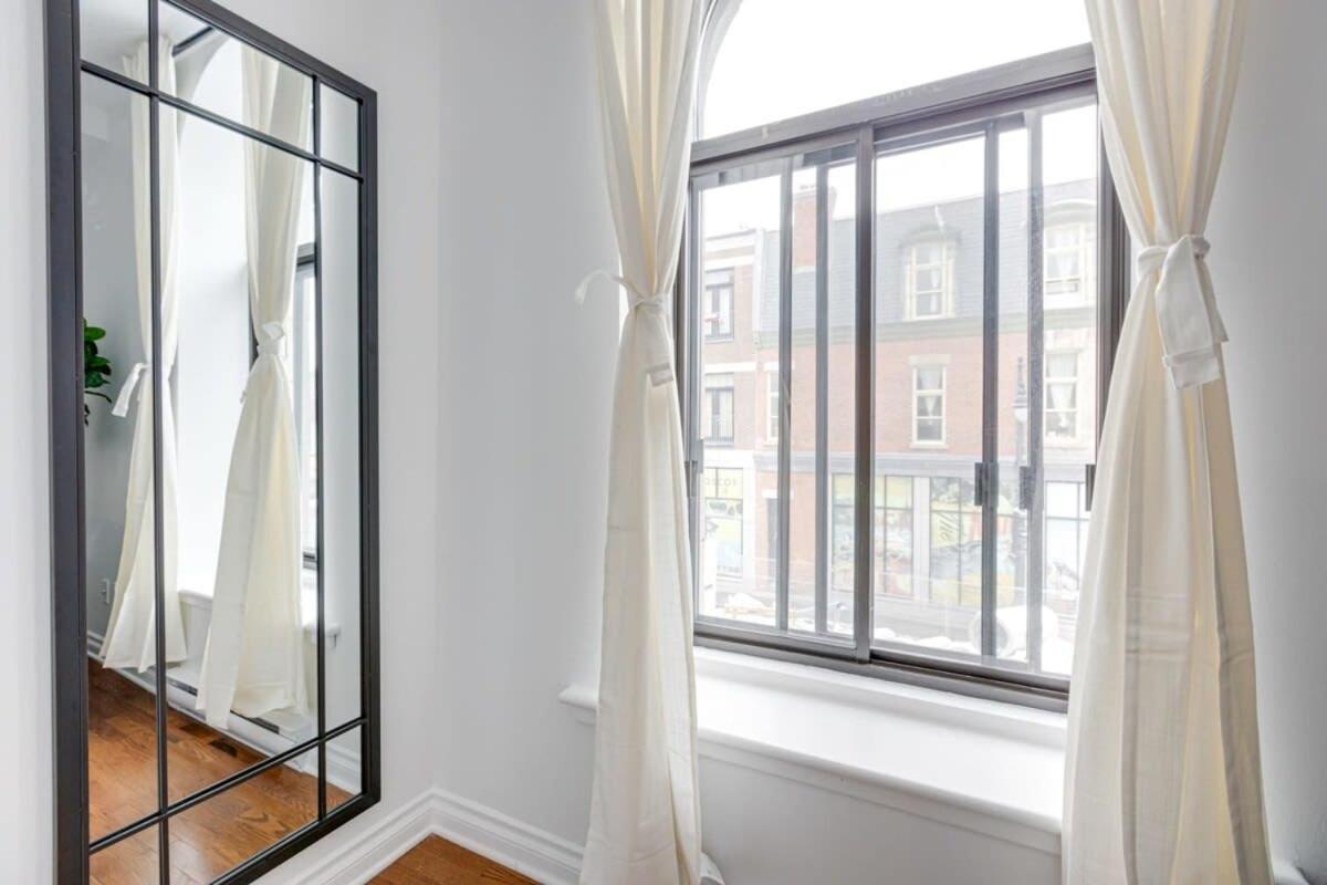 Apartment M11 Gorgeous Bright Corner 2br In Heart Of Mtl Montreal