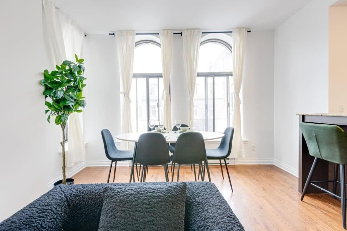 Apartment M11 Gorgeous Bright Corner 2br In Heart Of Mtl *