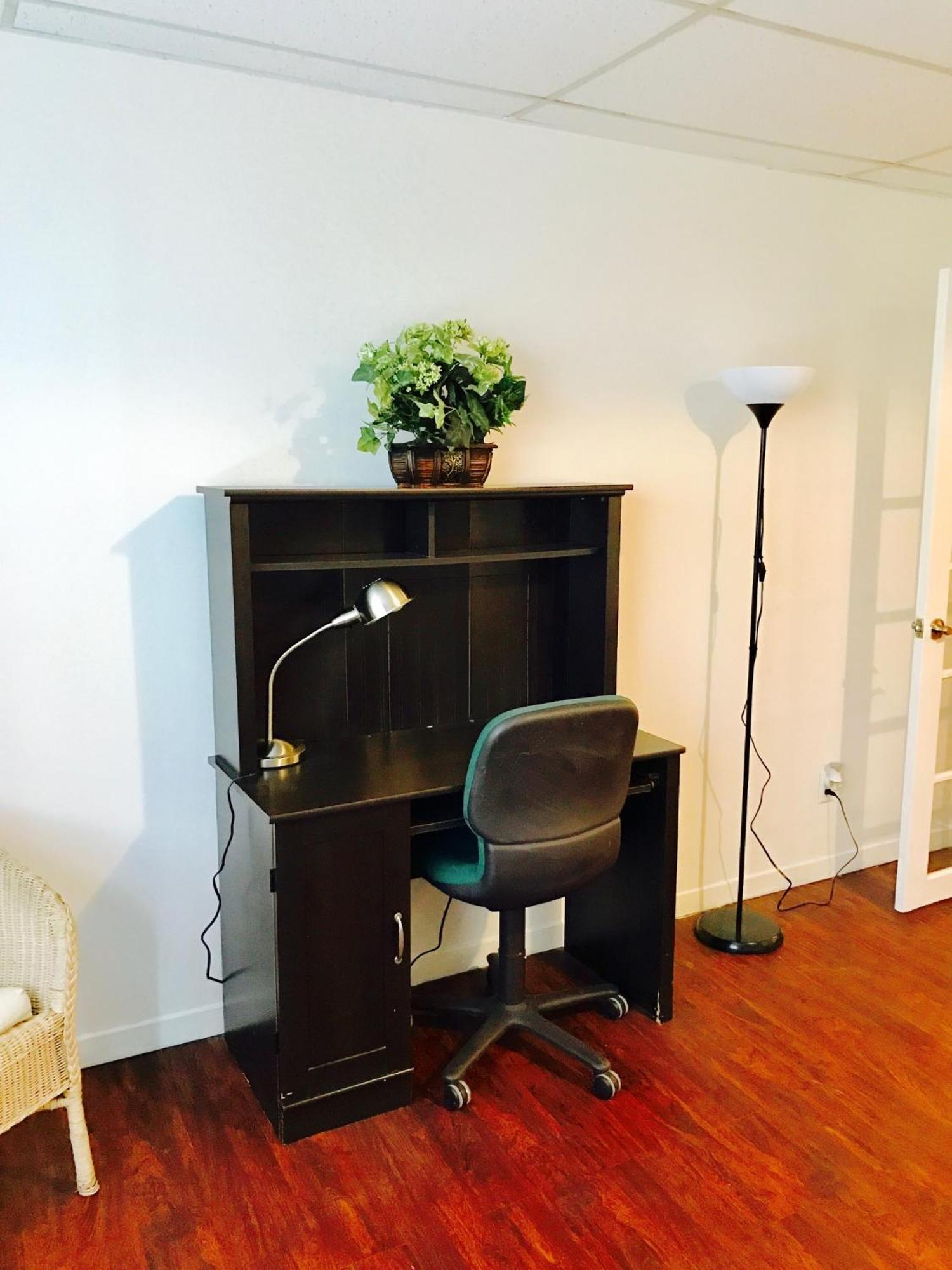 Apartment Stylish Apartment: Comfortable In The Golden Square Mile *