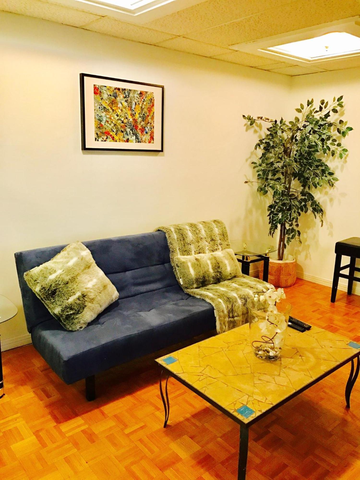 Apartment Stylish Apartment: Comfortable In The Golden Square Mile Montreal