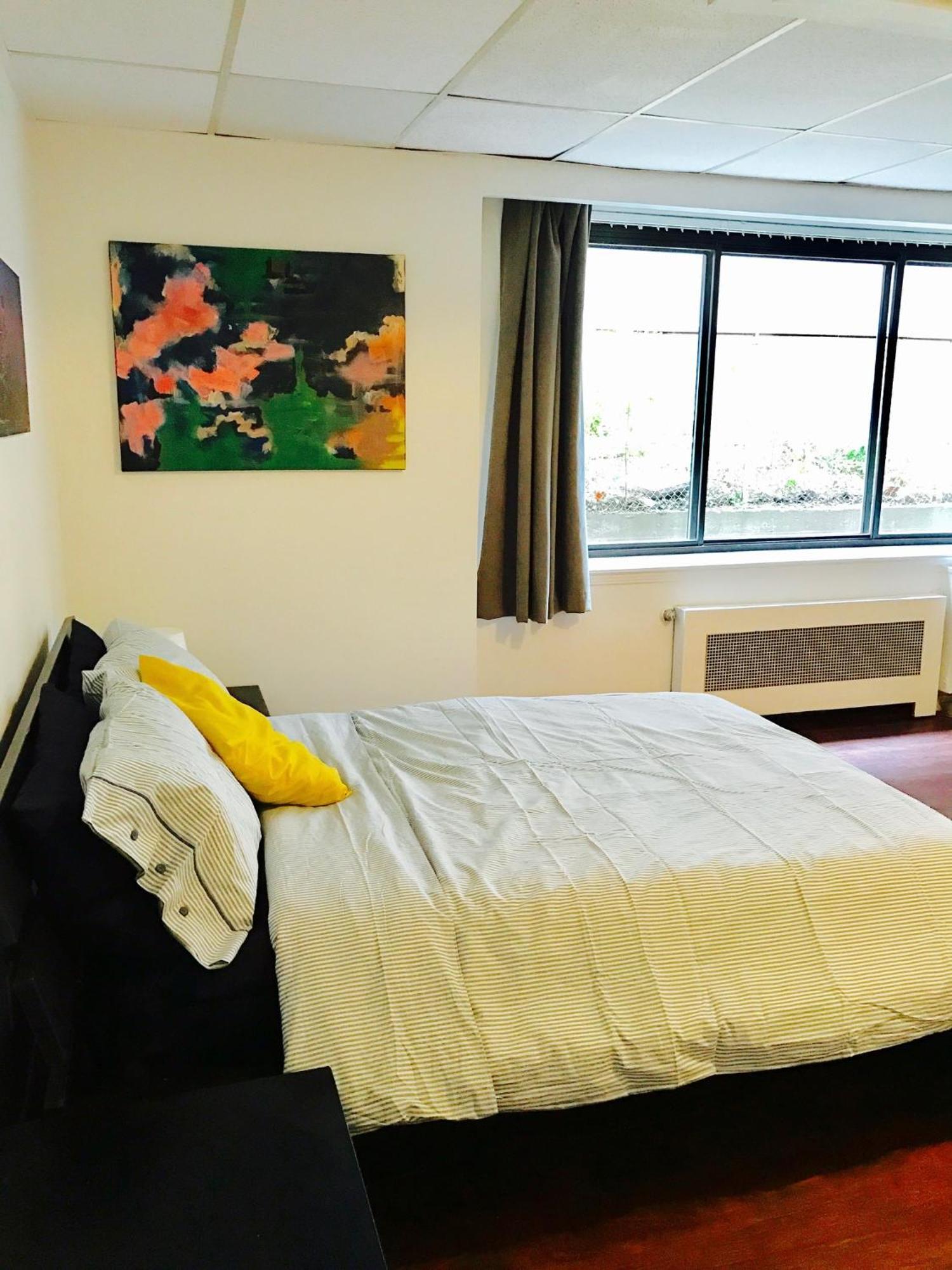 Apartment Stylish Apartment: Comfortable In The Golden Square Mile Montreal