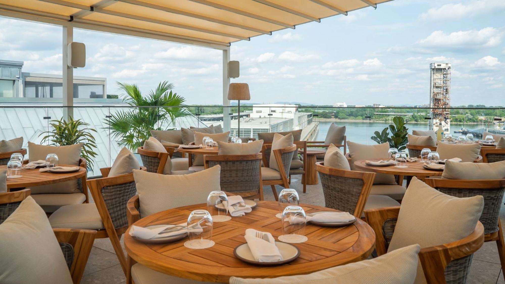 Nelligan Hotel 4*