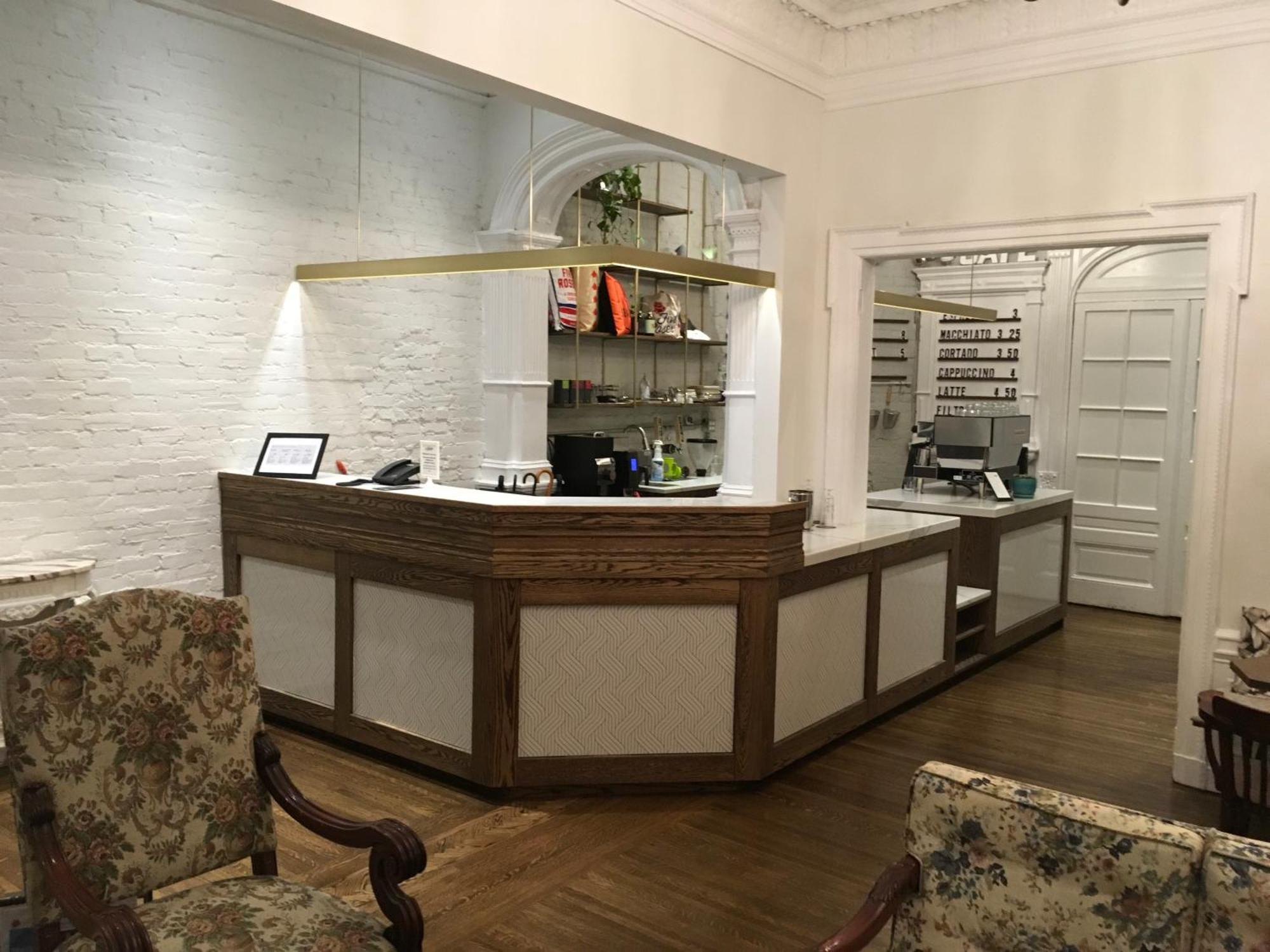 Hotel Ambrose House & Cafe - Self Check-in Montreal