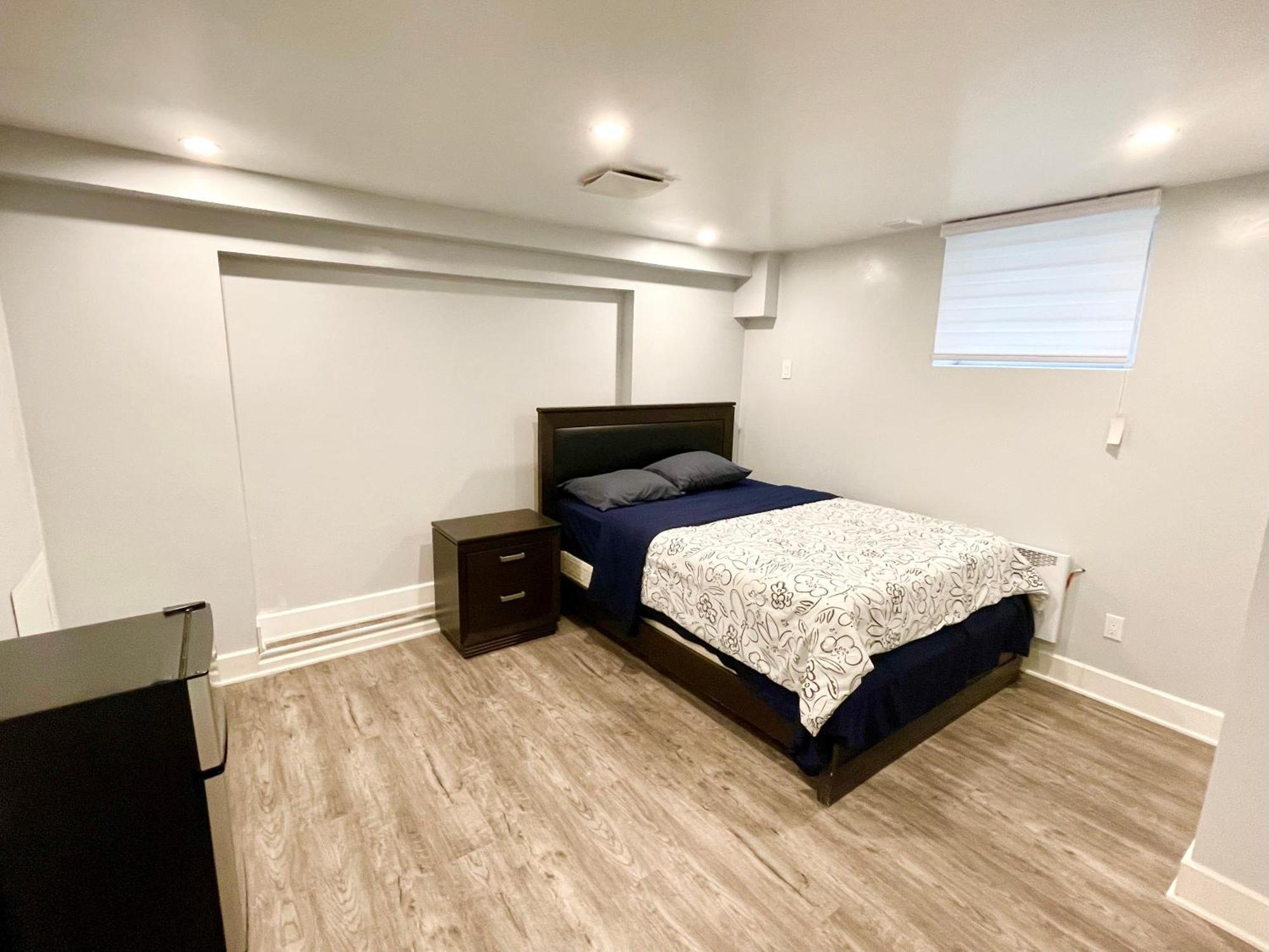 Apartment Entire Near Downtown & Trudeau Yul Airport Montreal