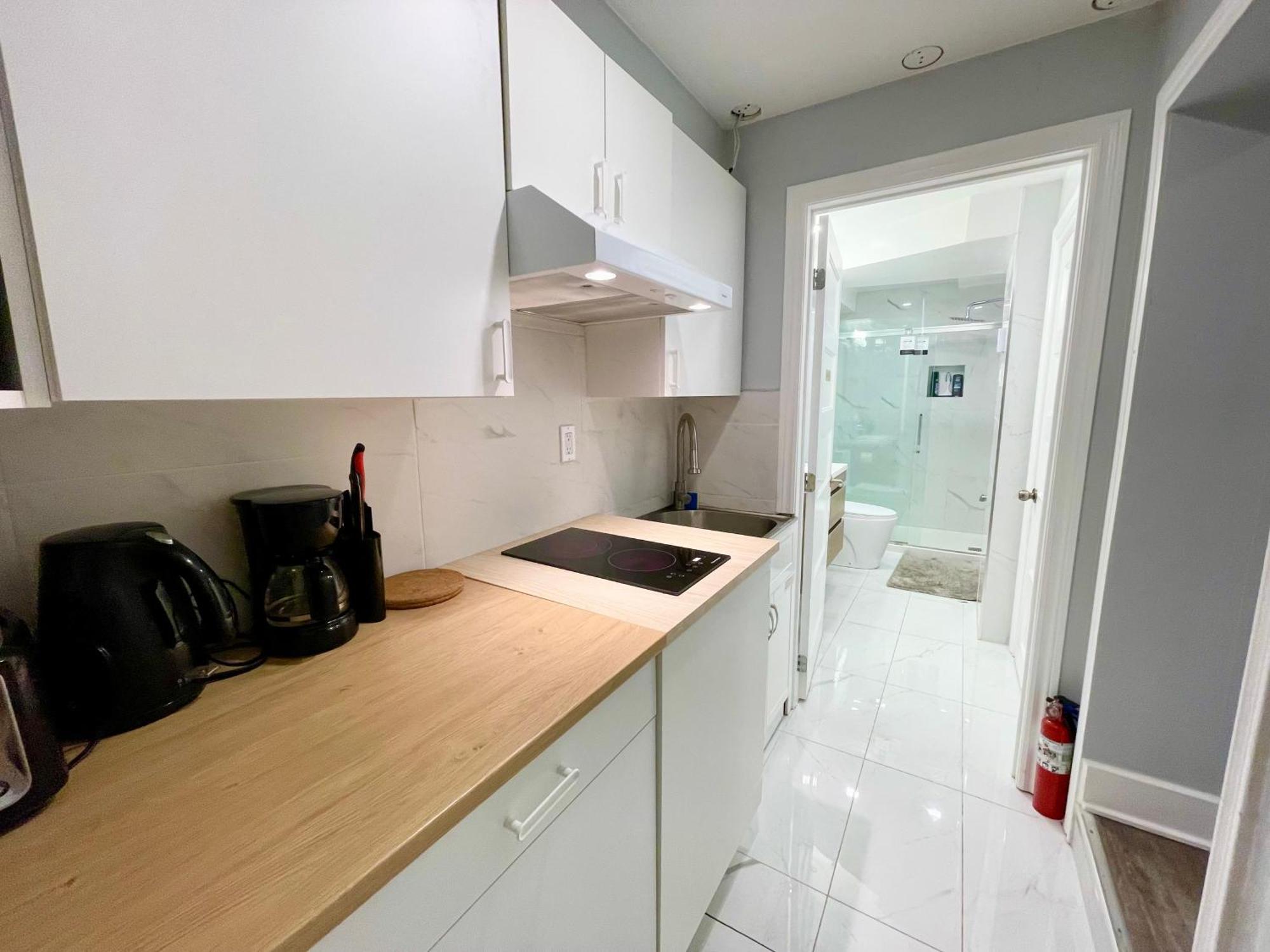 Entire Near Downtown & Trudeau Yul Airport