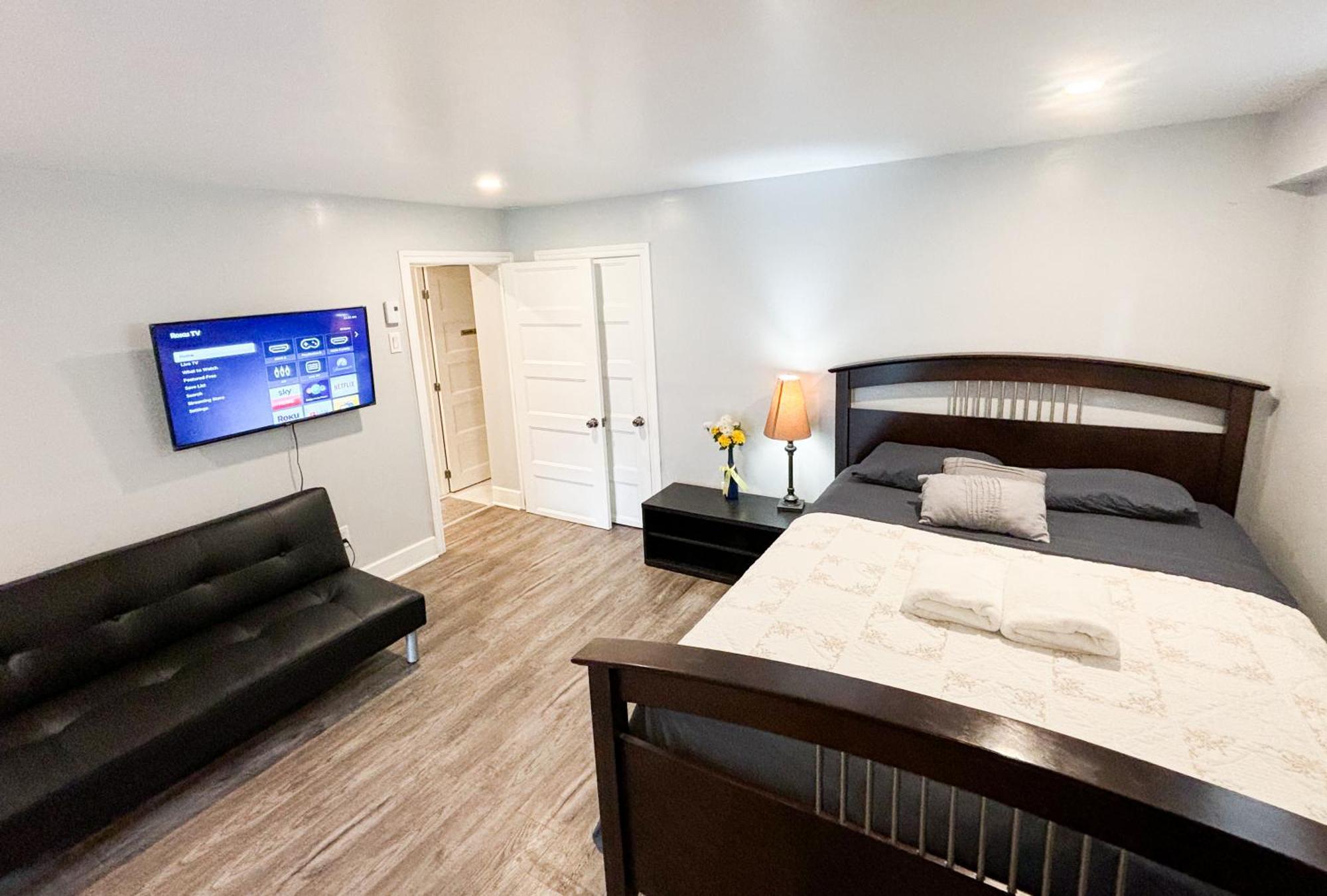 Entire Near Downtown & Trudeau Yul Airport