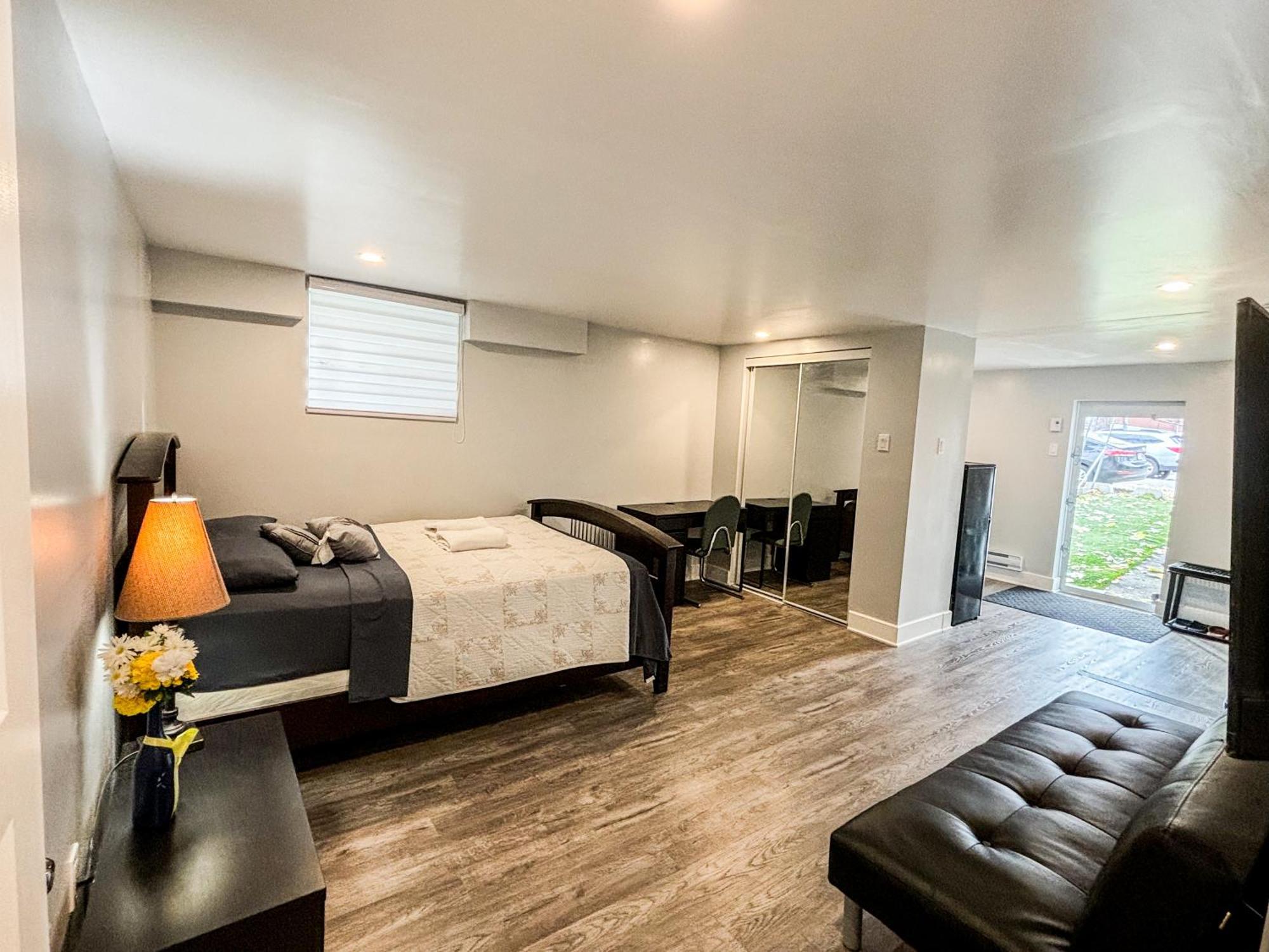 Entire Near Downtown & Trudeau Yul Airport