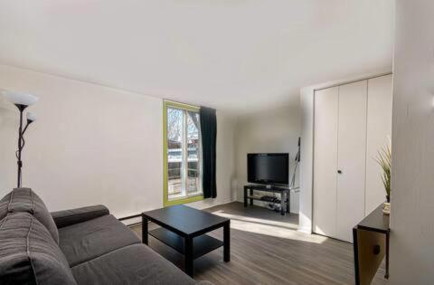 With 2 Beds - 1622a Apartment
