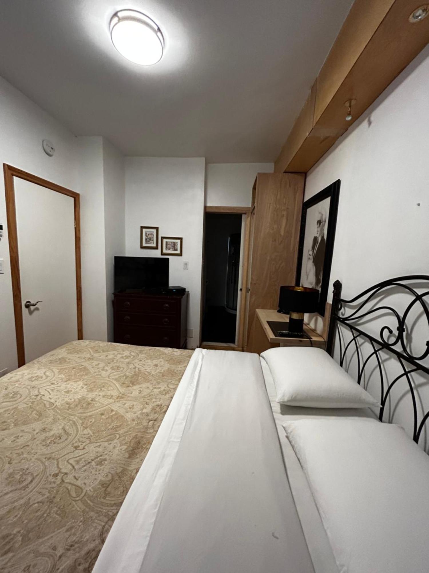 Le Sieur De Joliette Bed & Breakfast 3*